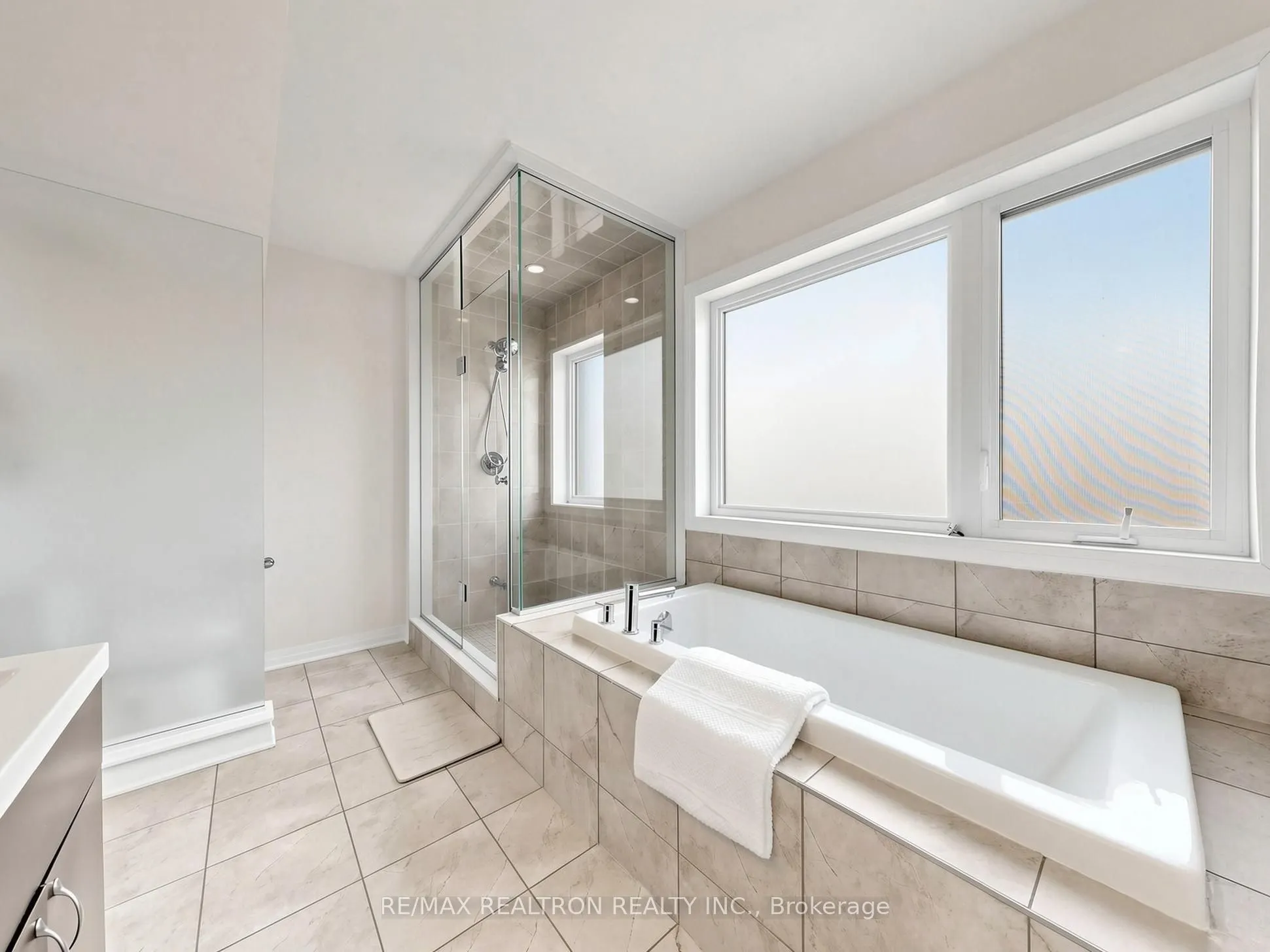 65 Thomas Mullholand Drive #6