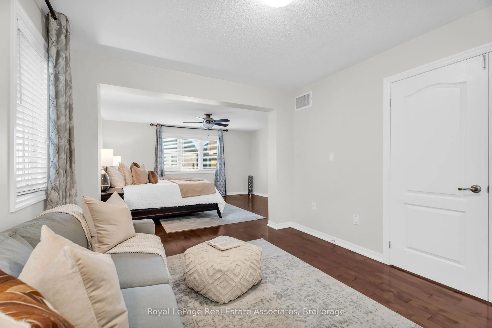 879 Etherington Way