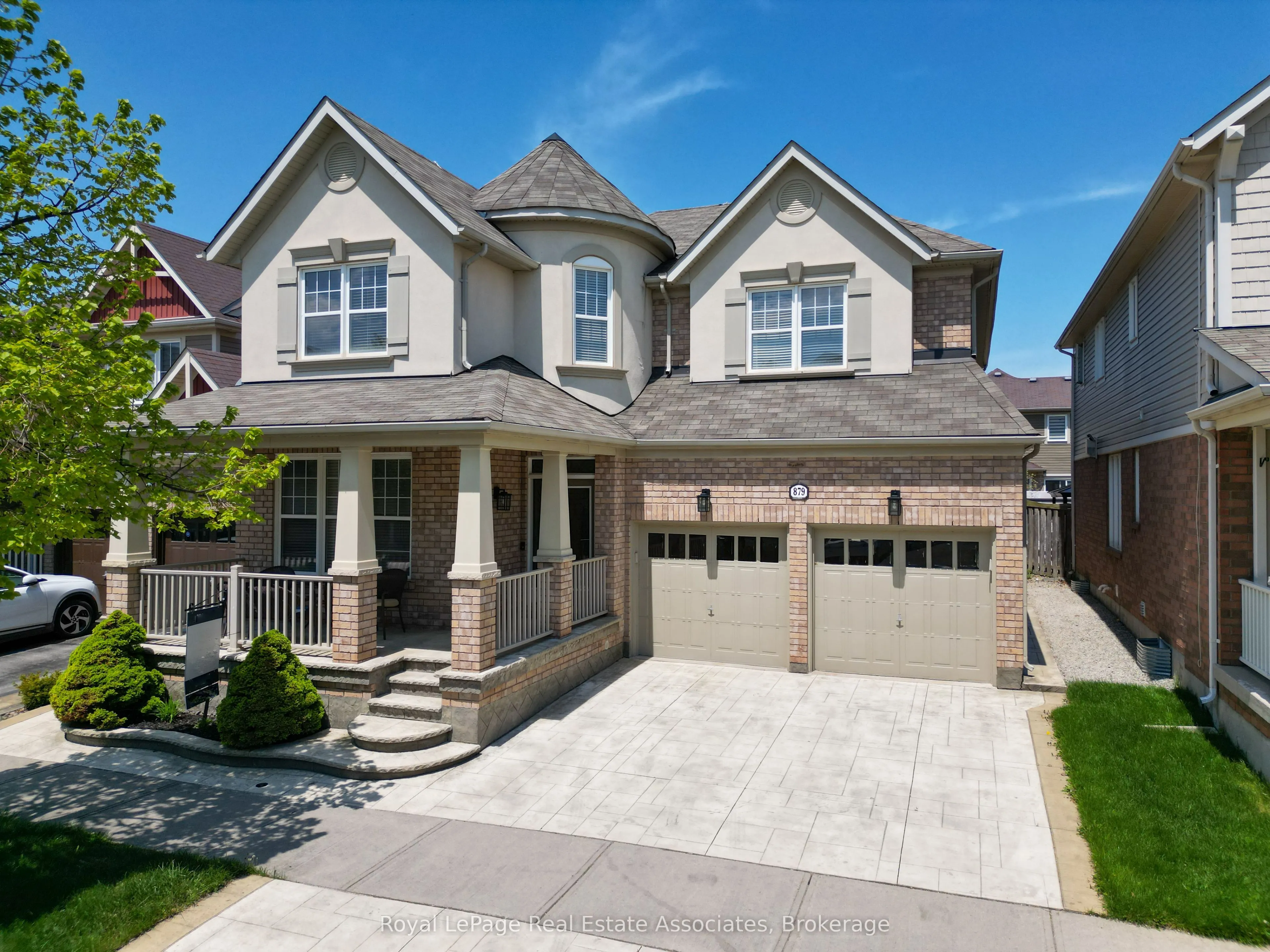 879 Etherington Way