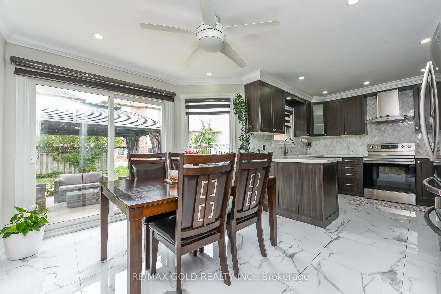 72 Rainforest Drive