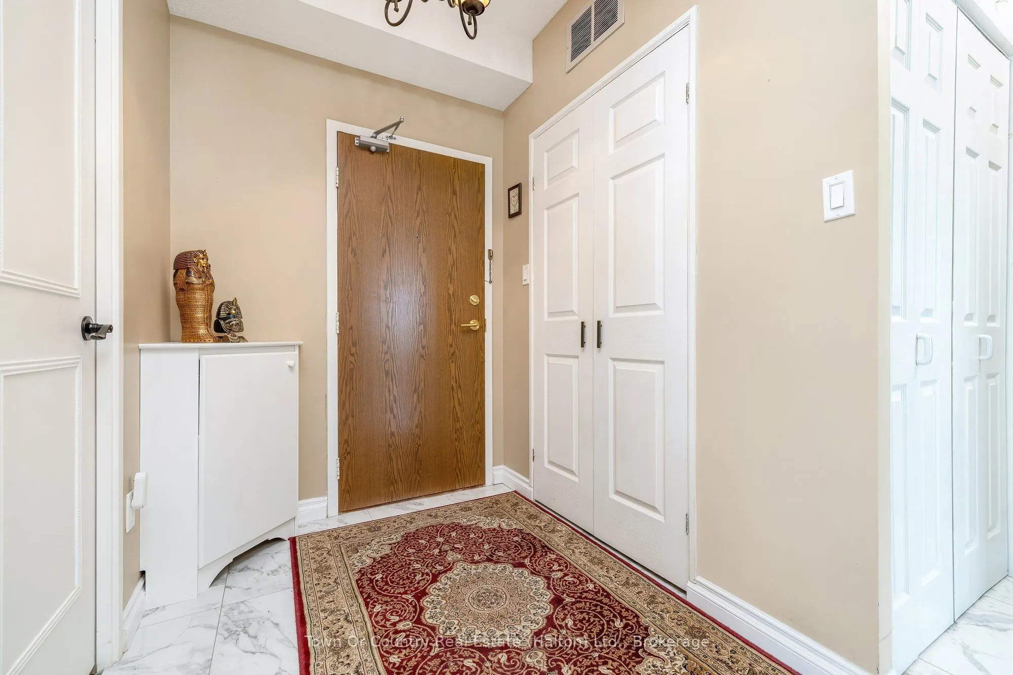 5250 Lakeshore Road #1906
