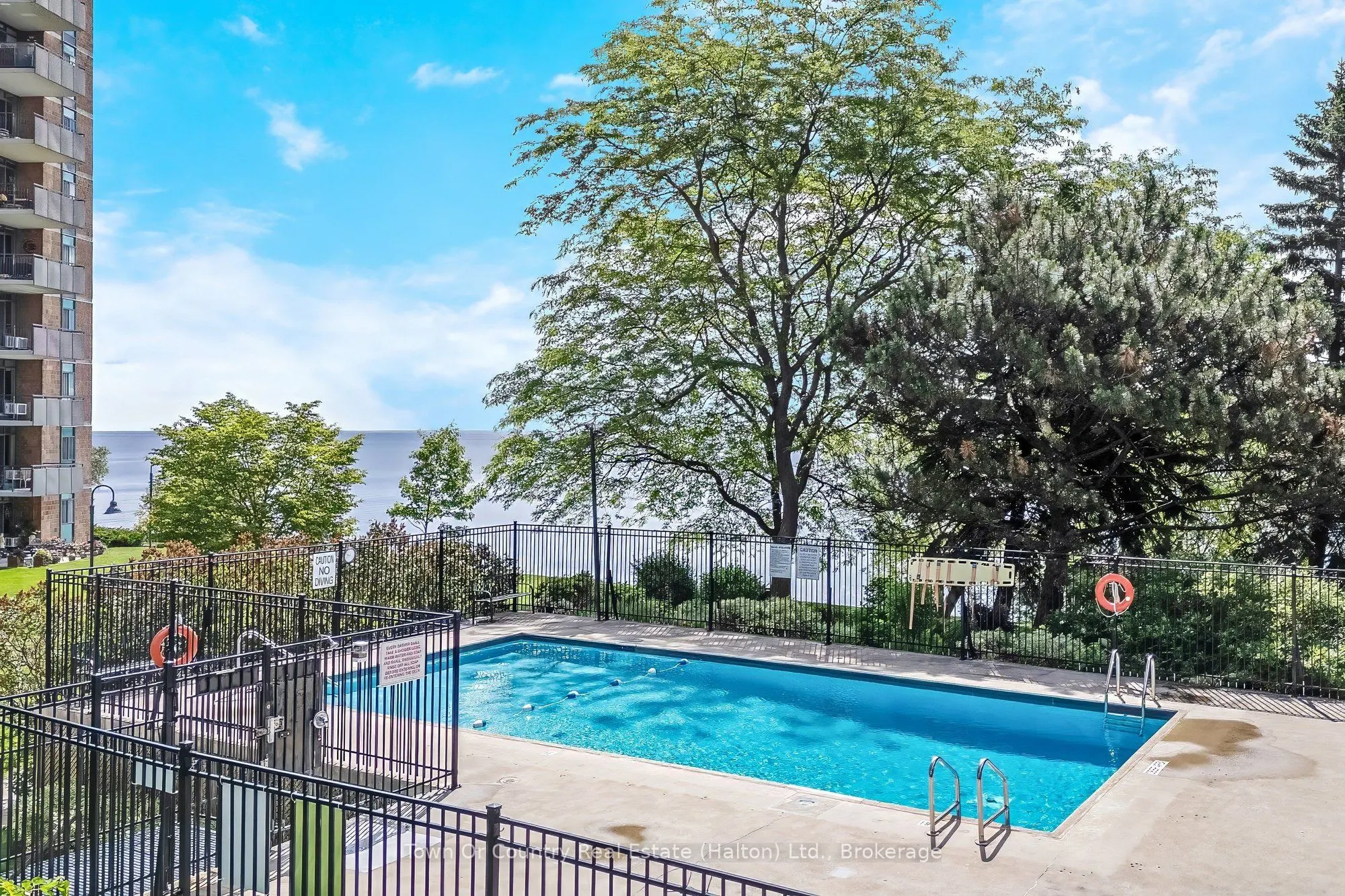 5250 Lakeshore Road #1906
