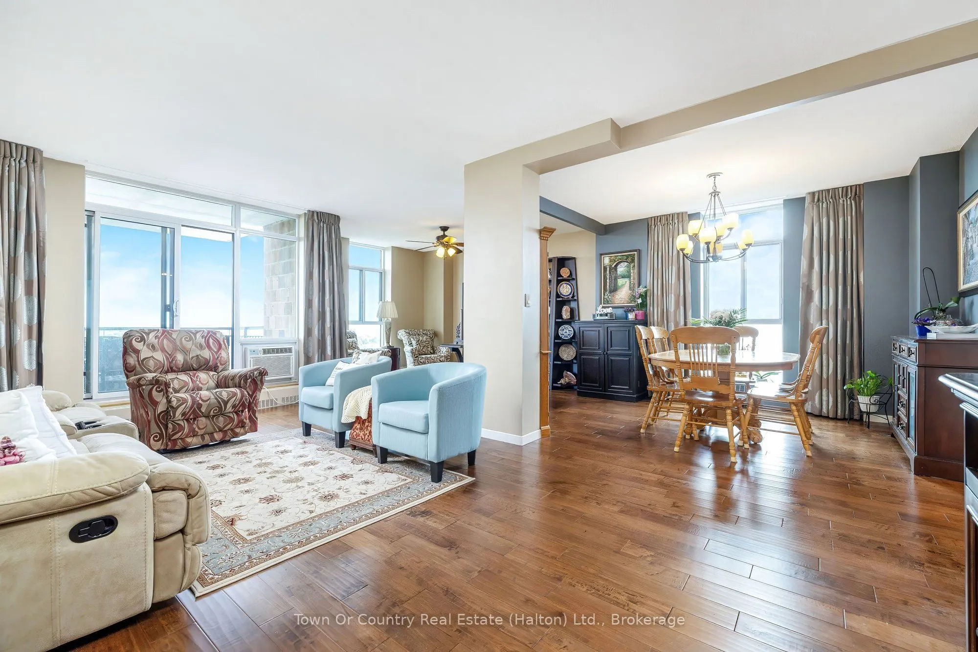 5250 Lakeshore Road #1906