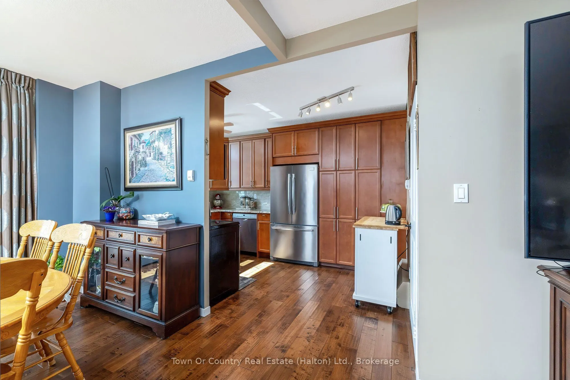 5250 Lakeshore Road #1906