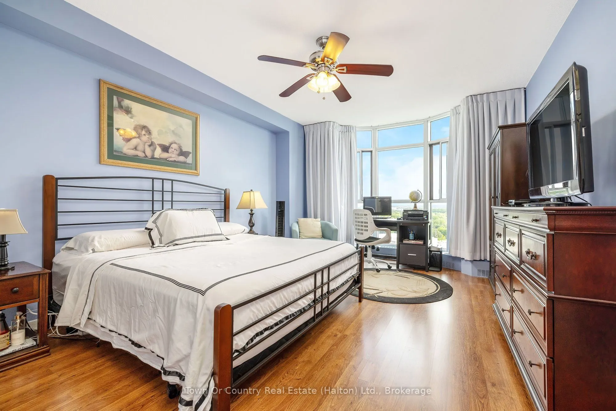 5250 Lakeshore Road #1906