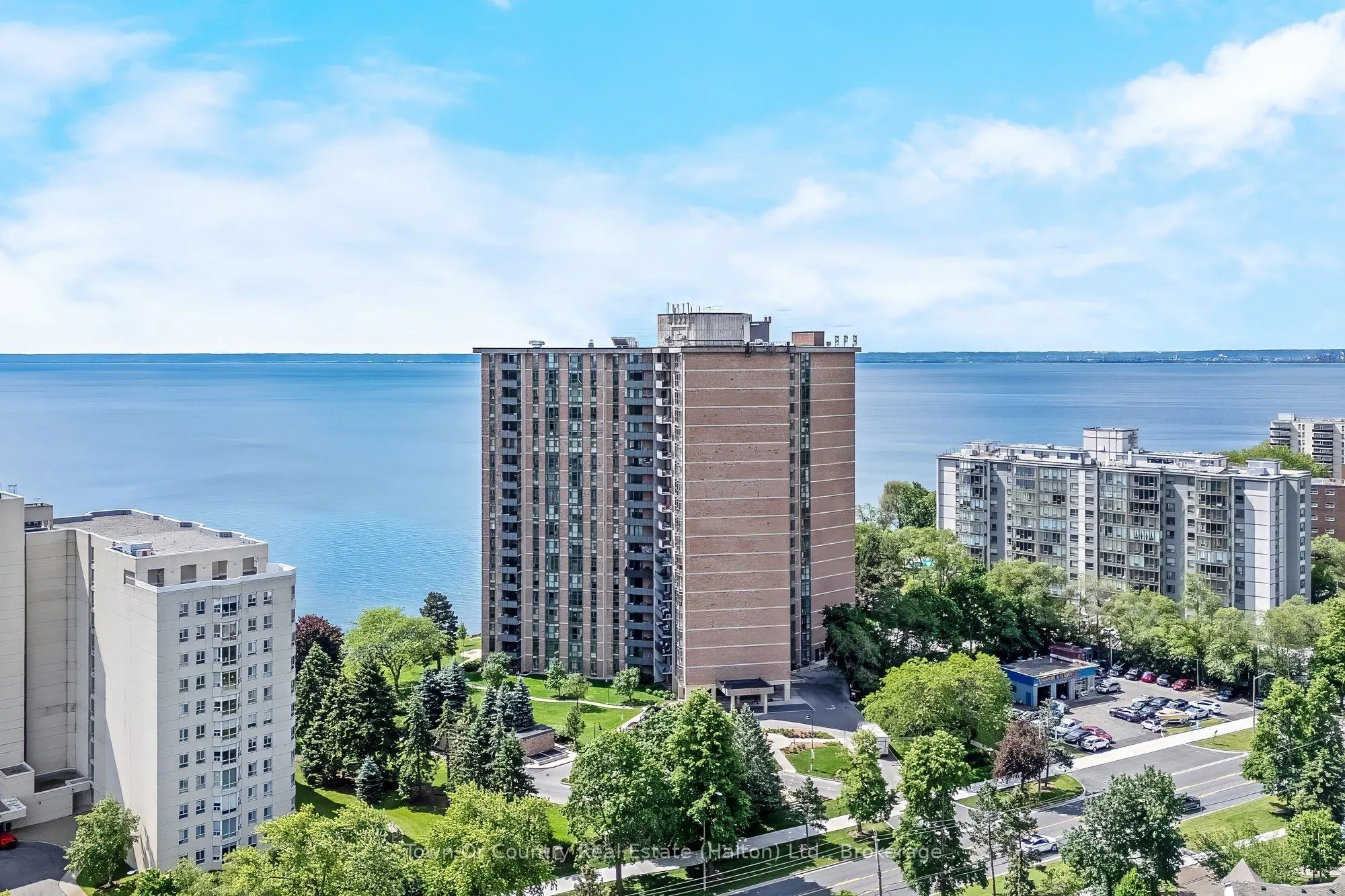 5250 Lakeshore Road #1906