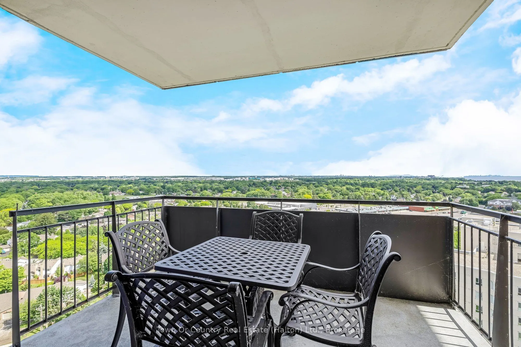 5250 Lakeshore Road #1906