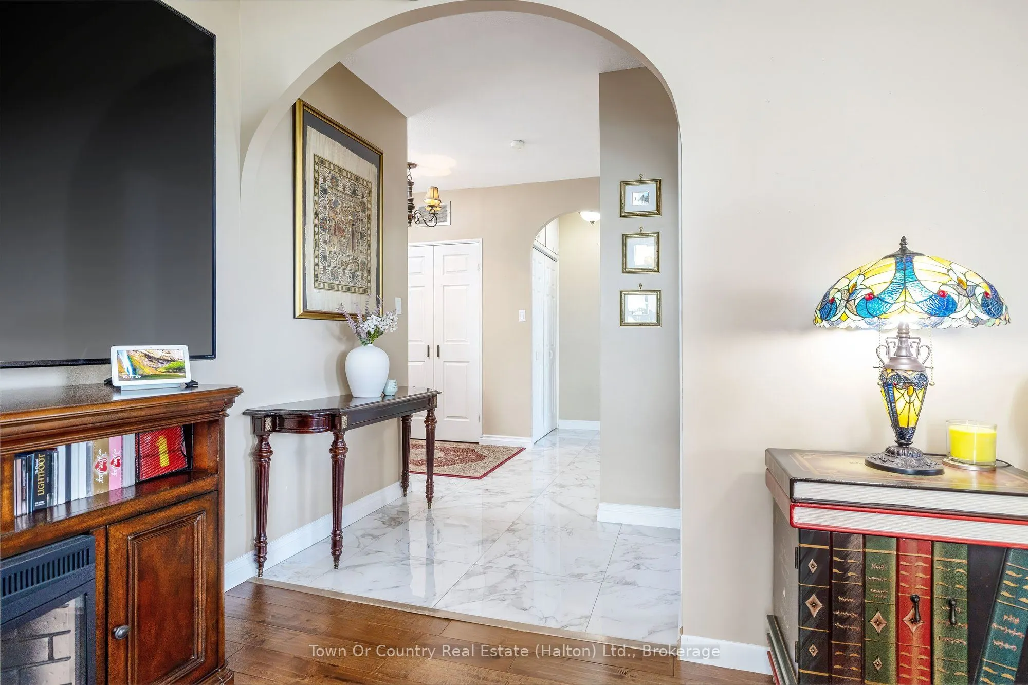 5250 Lakeshore Road #1906