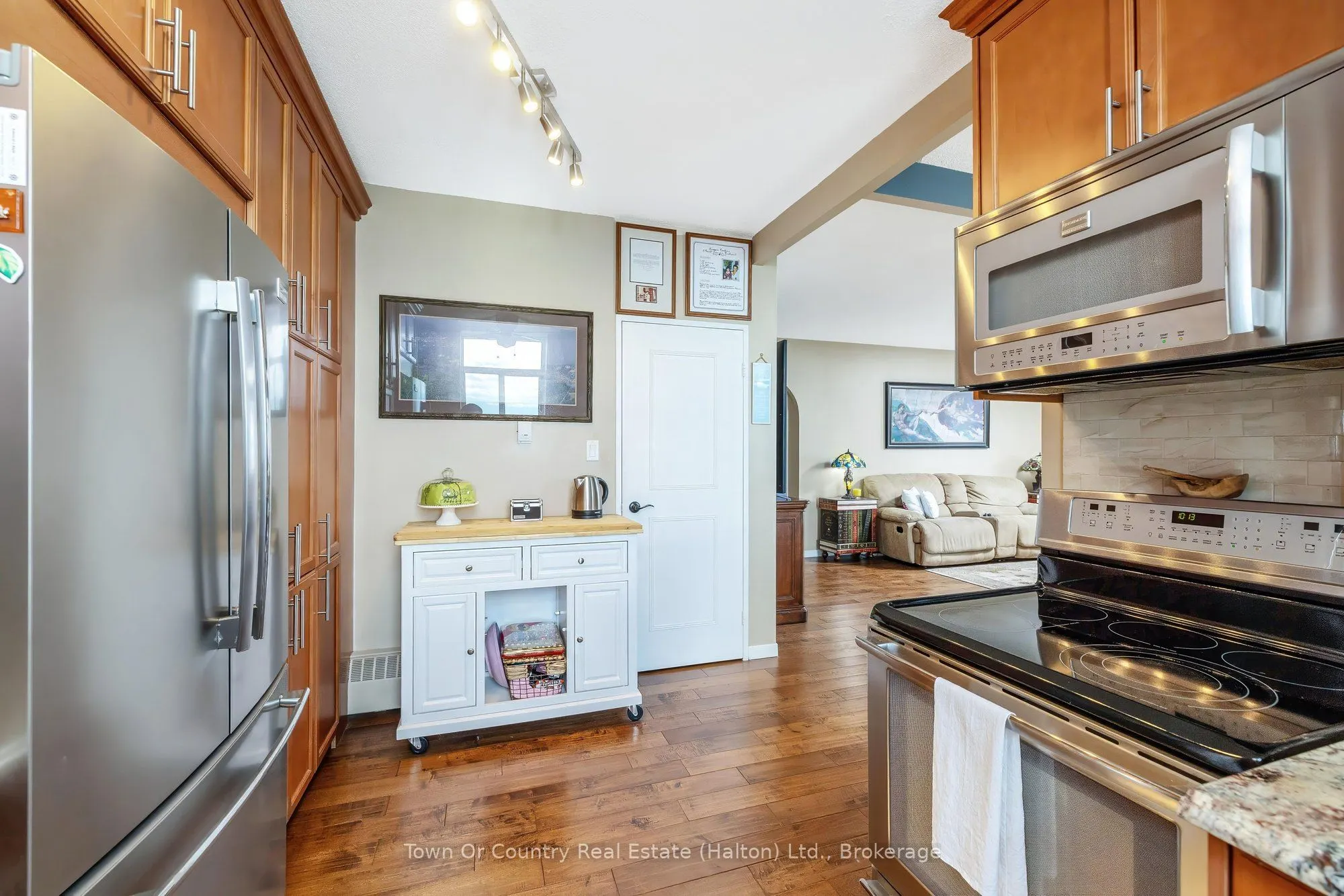 5250 Lakeshore Road #1906