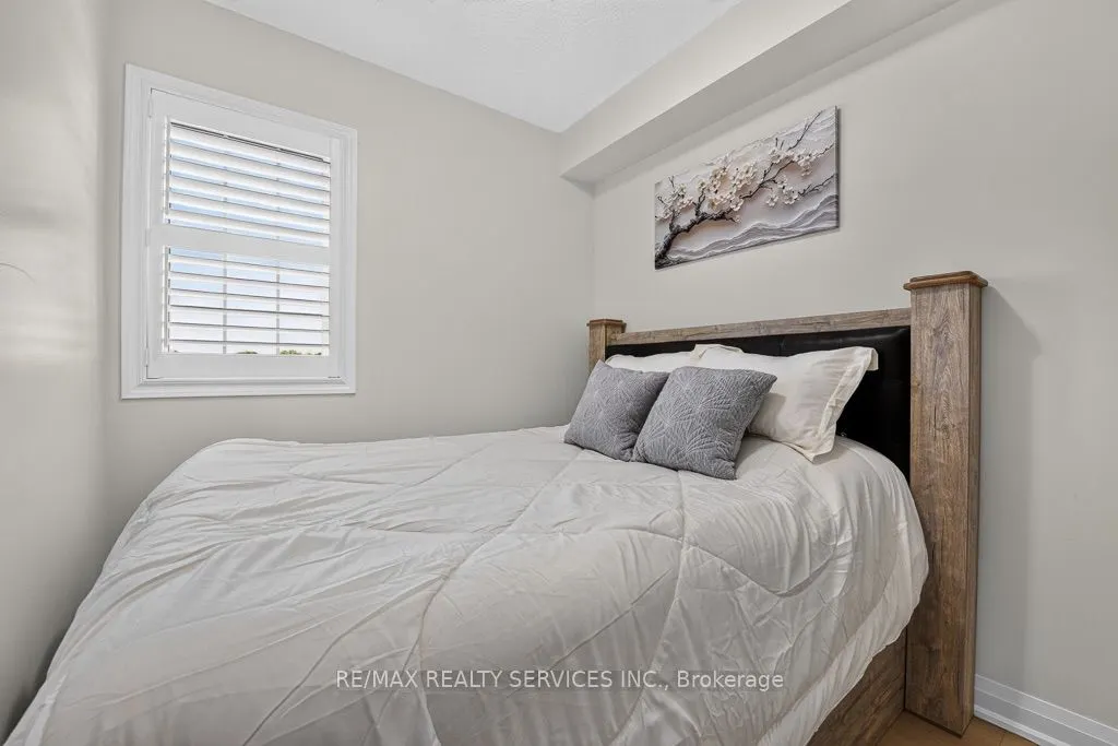 180 Howden Boulevard #15