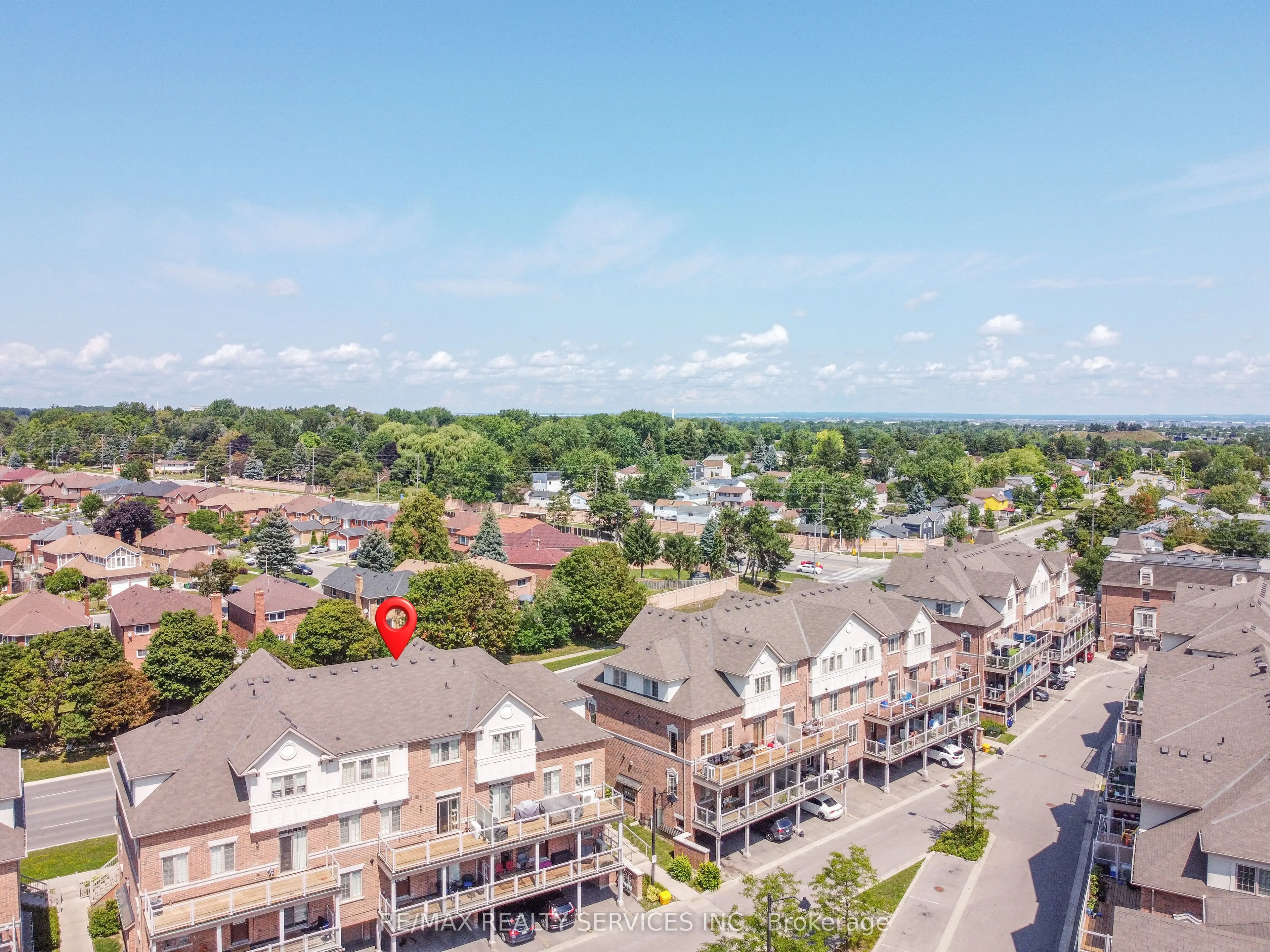 180 Howden Boulevard #15