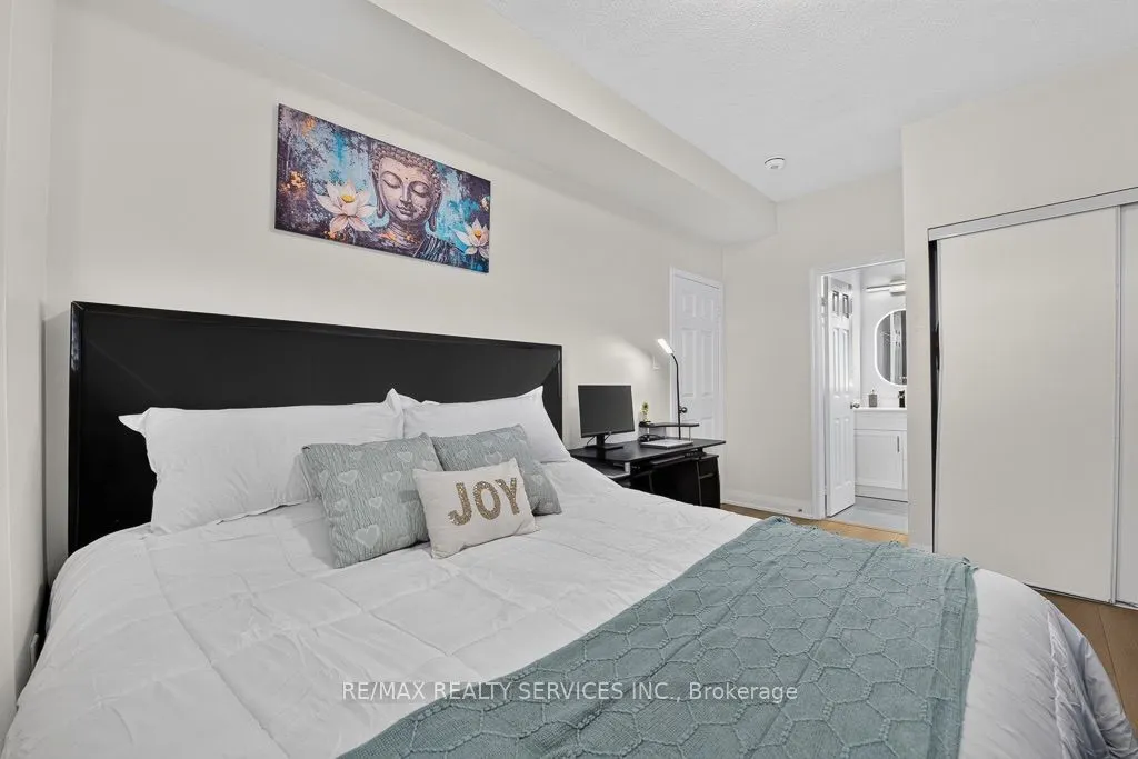 180 Howden Boulevard #15