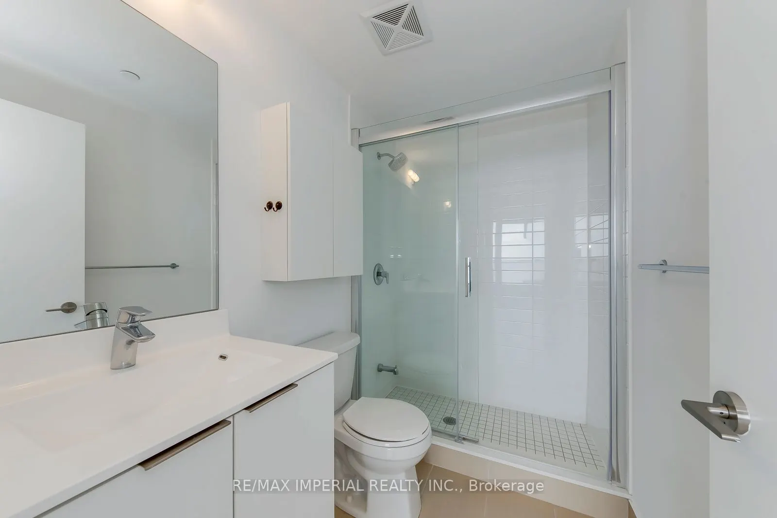 20 Shore Breeze Drive #2007