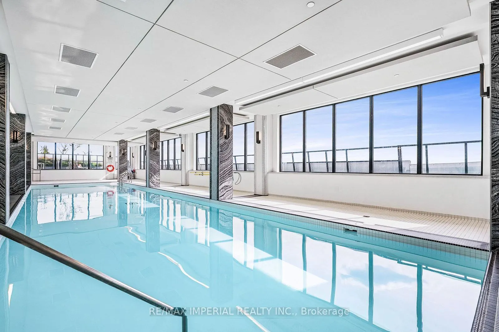 20 Shore Breeze Drive #2007