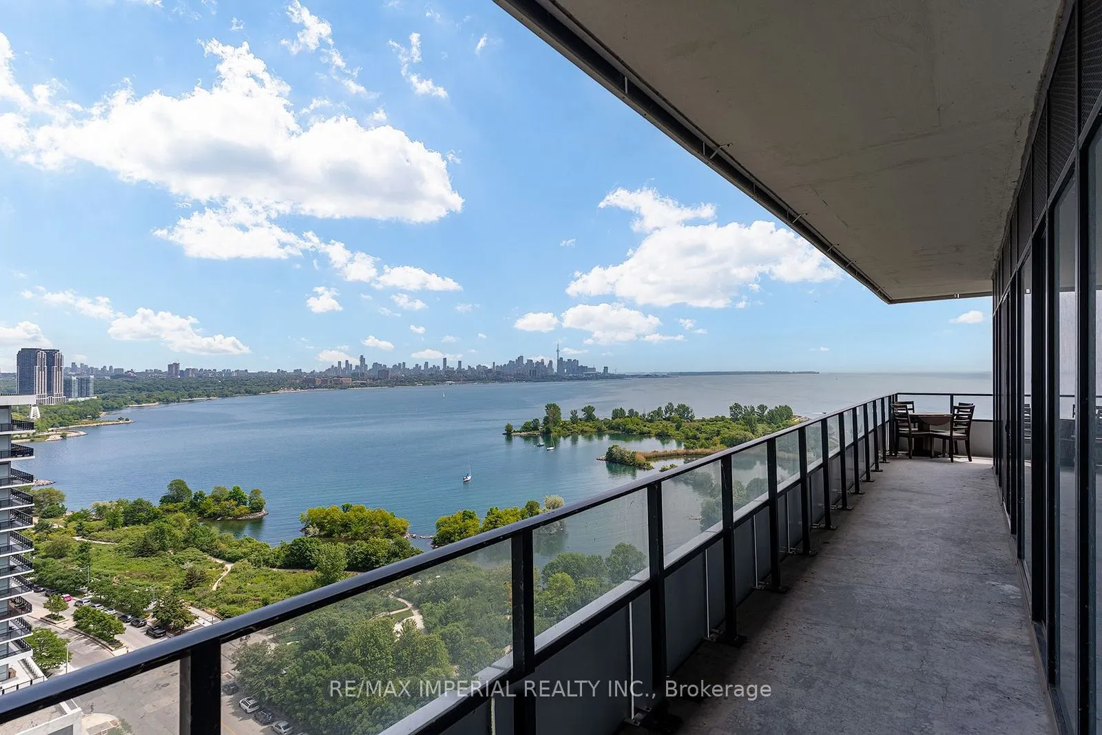 20 Shore Breeze Drive #2007