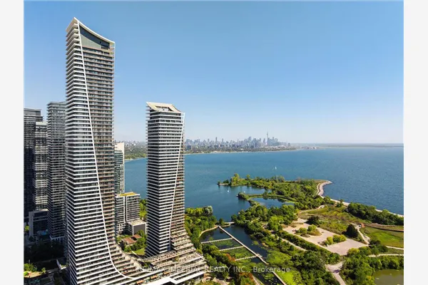 20 Shore Breeze Drive #2007