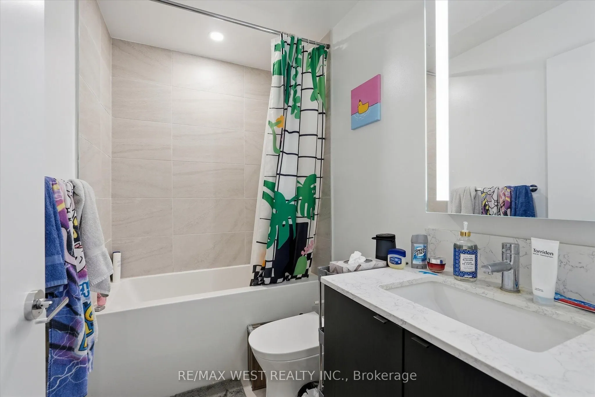 270 Dufferin Street #819