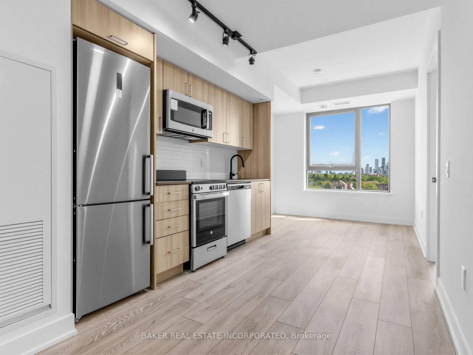 758 Dovercourt Road #703