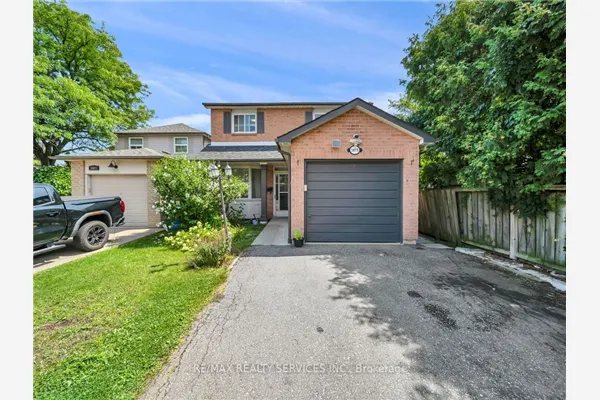 3079 Bartholomew Crescent