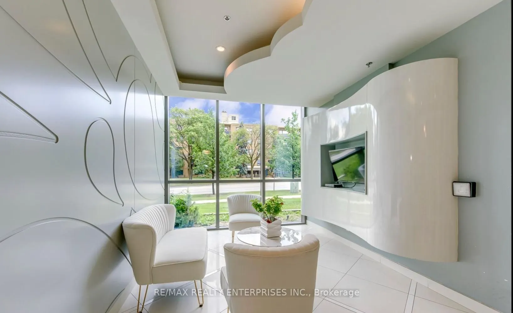 80 Esther Lorrie Drive #522