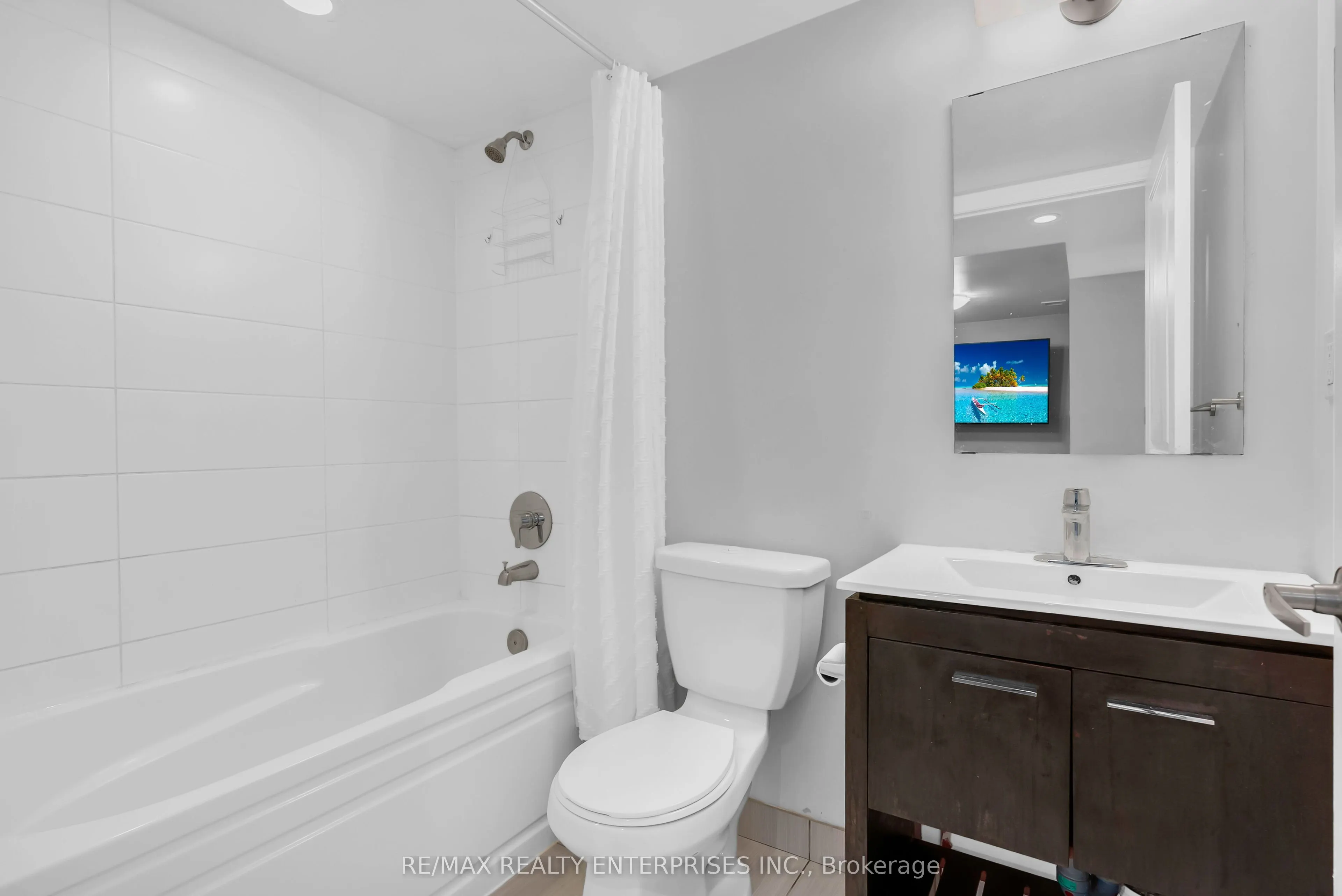 80 Esther Lorrie Drive #522