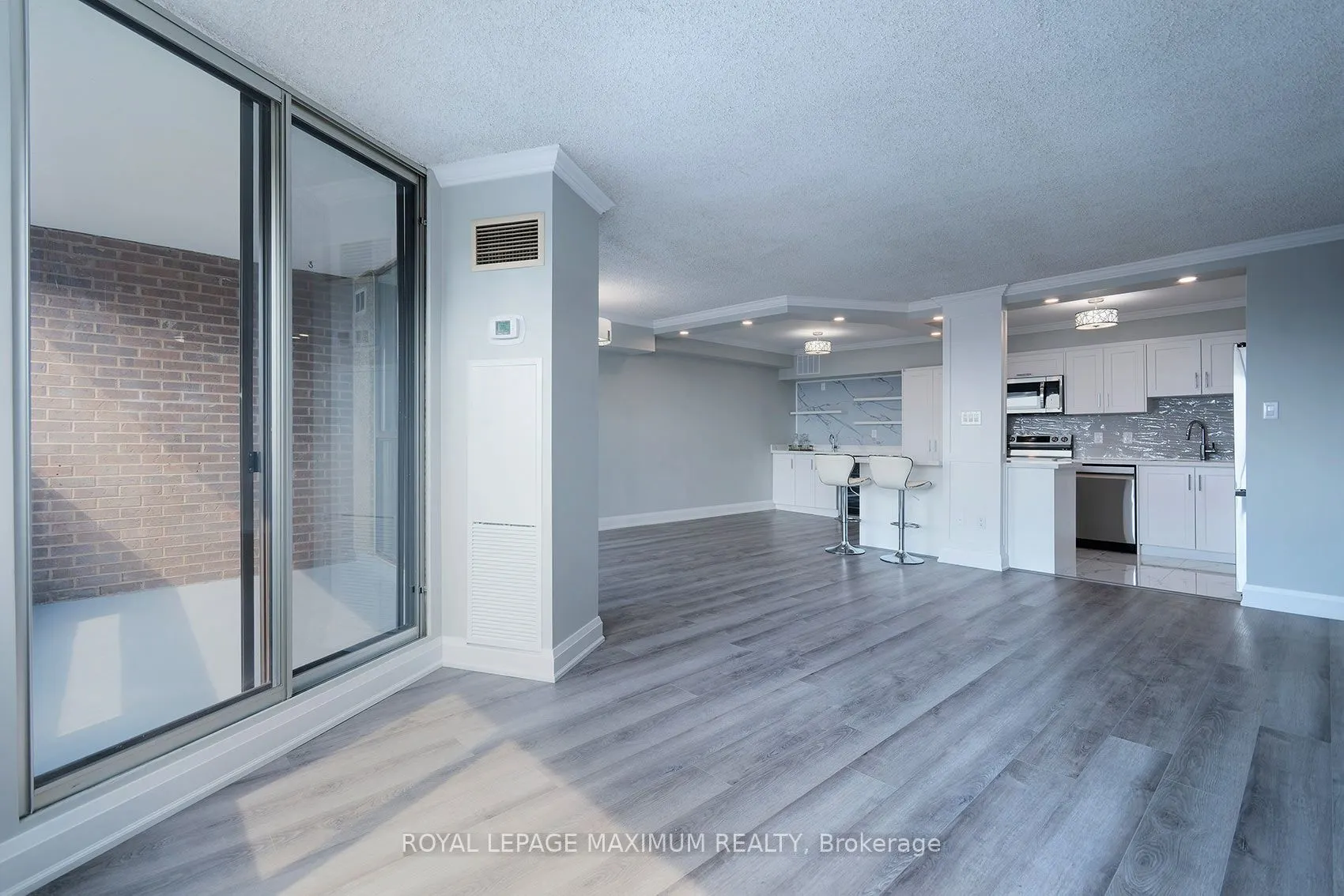 50 Elm Drive E #1205