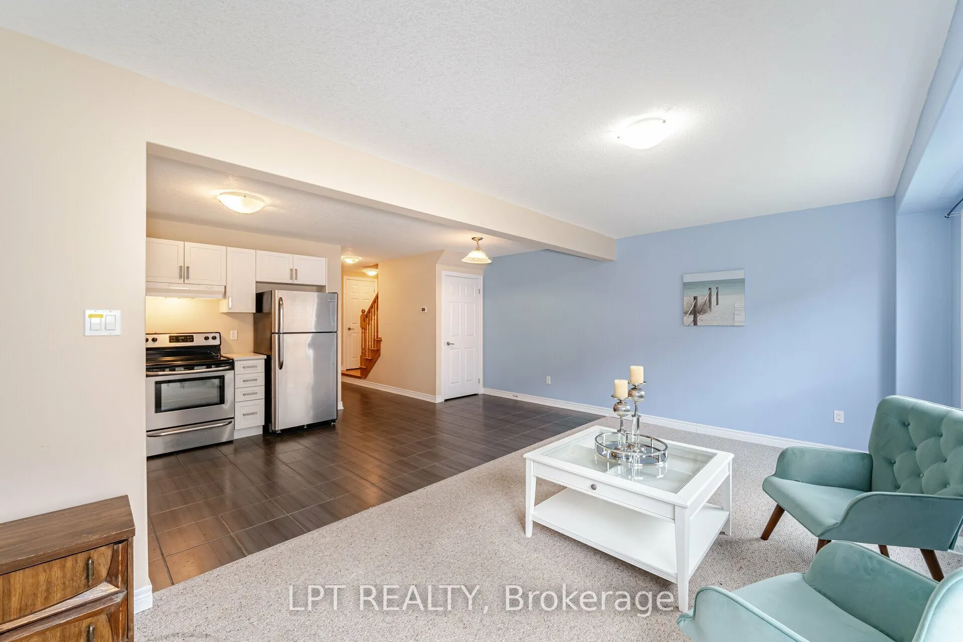 124 Parkinson Crescent #15