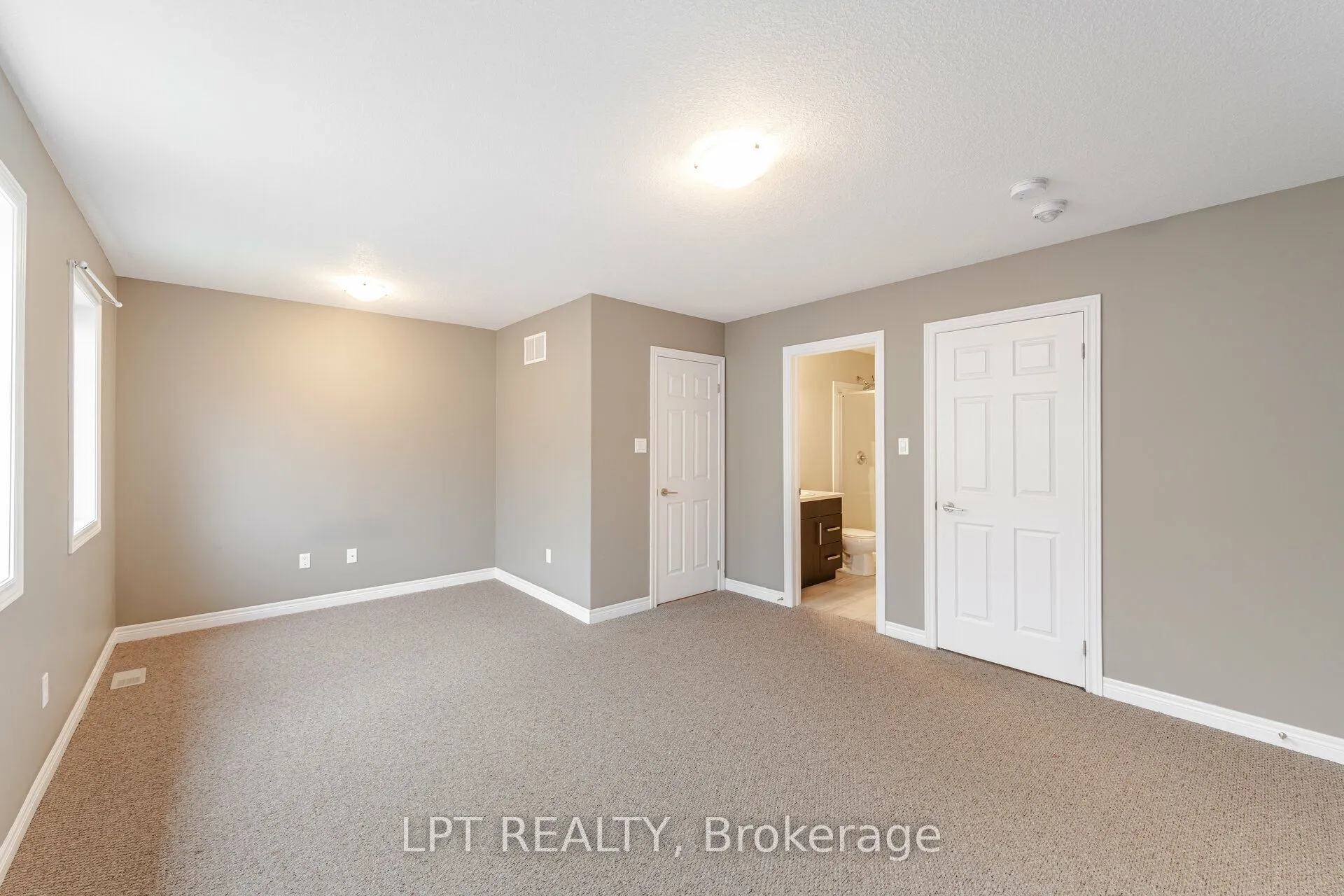 124 Parkinson Crescent #15