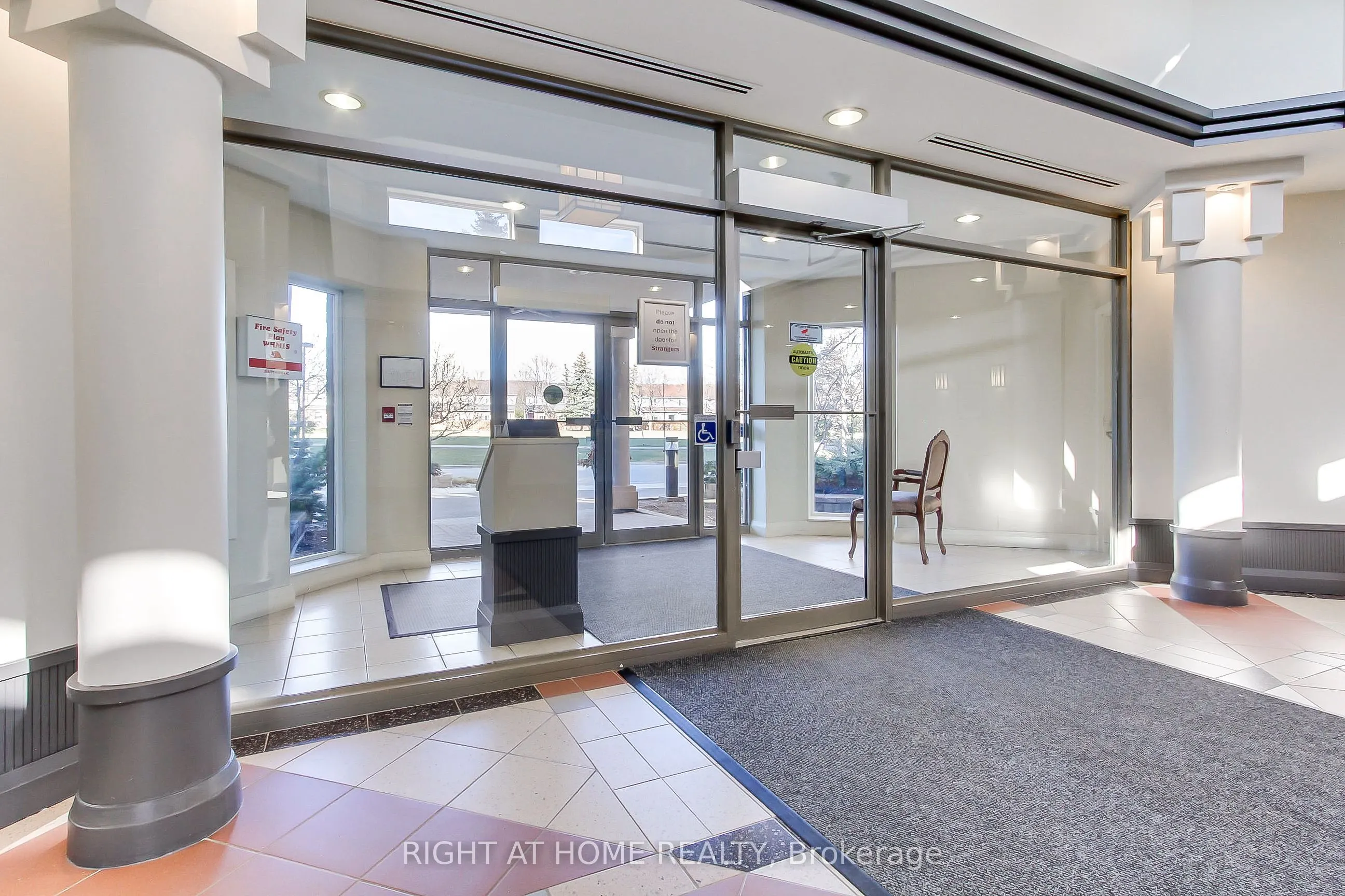 1140 Parkwest Place #1002