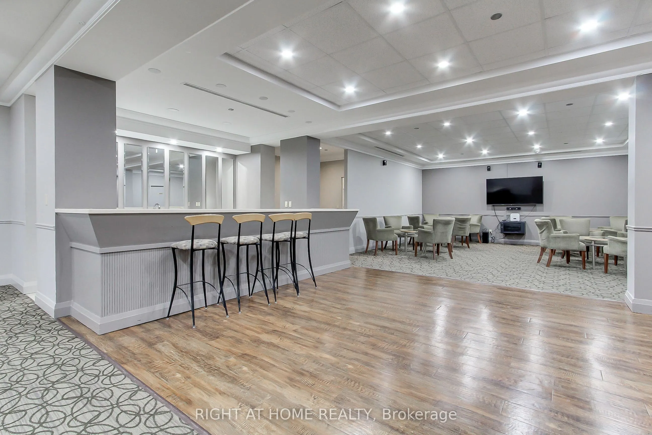 1140 Parkwest Place #1002