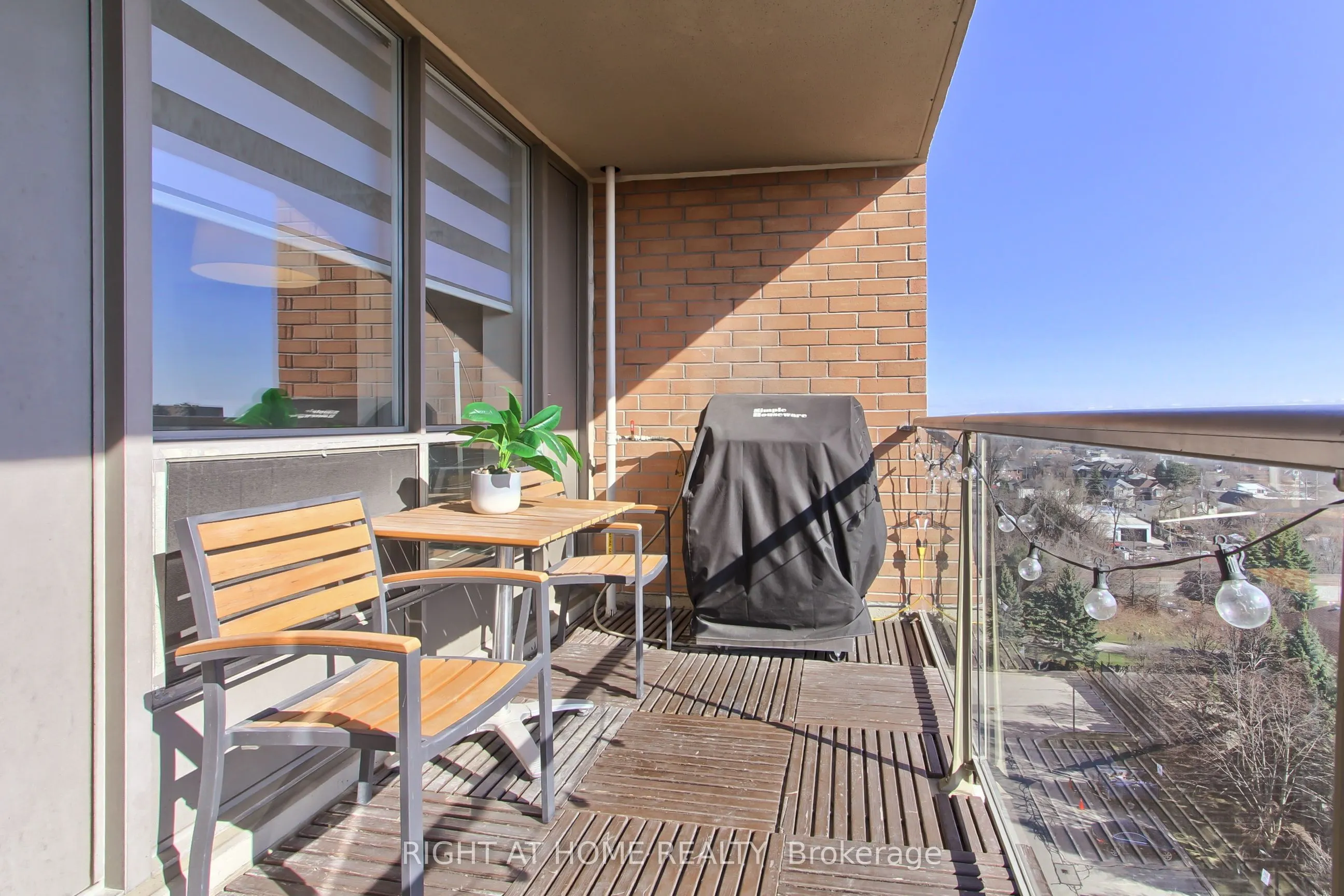 1140 Parkwest Place #1002