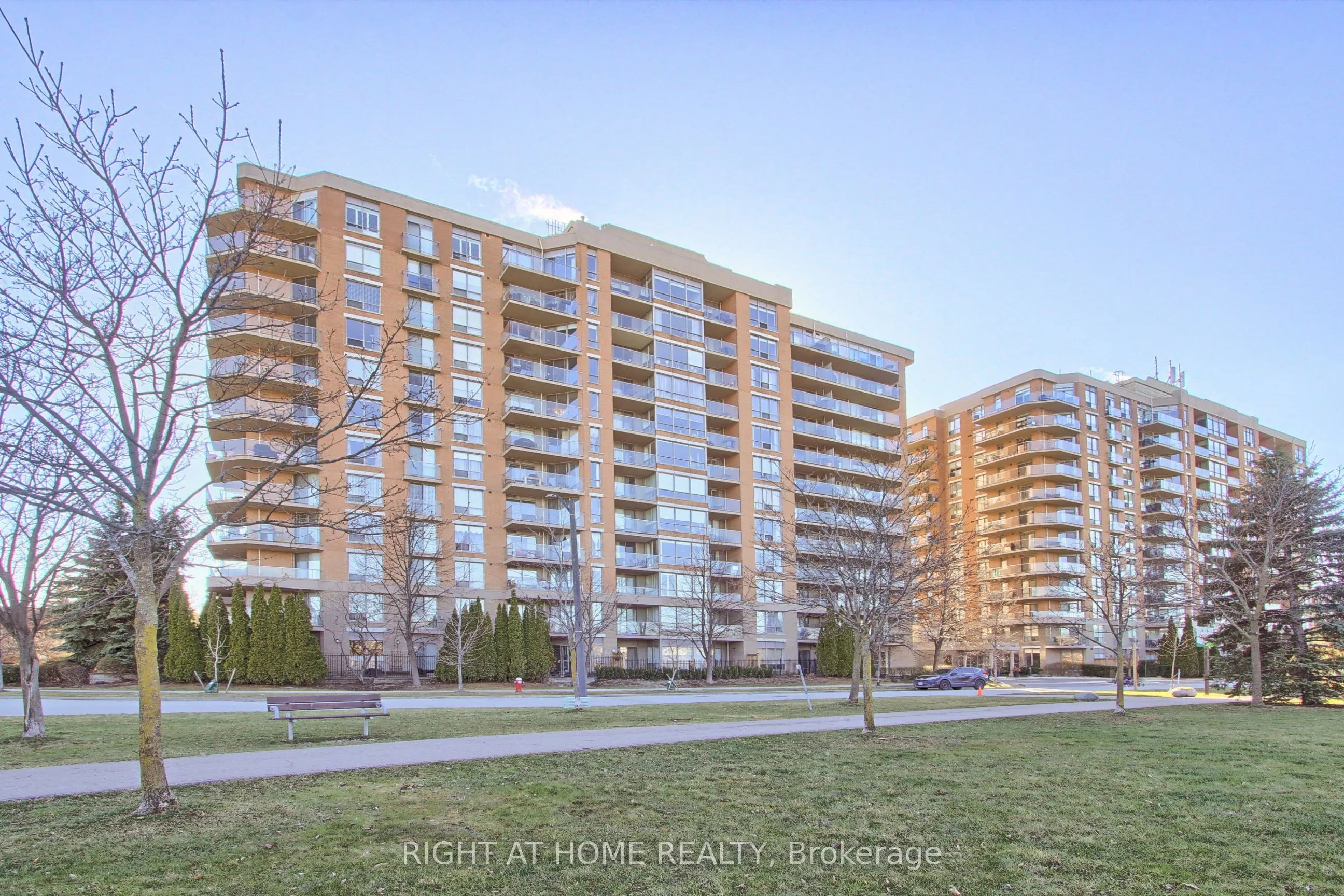 1140 Parkwest Place #1002