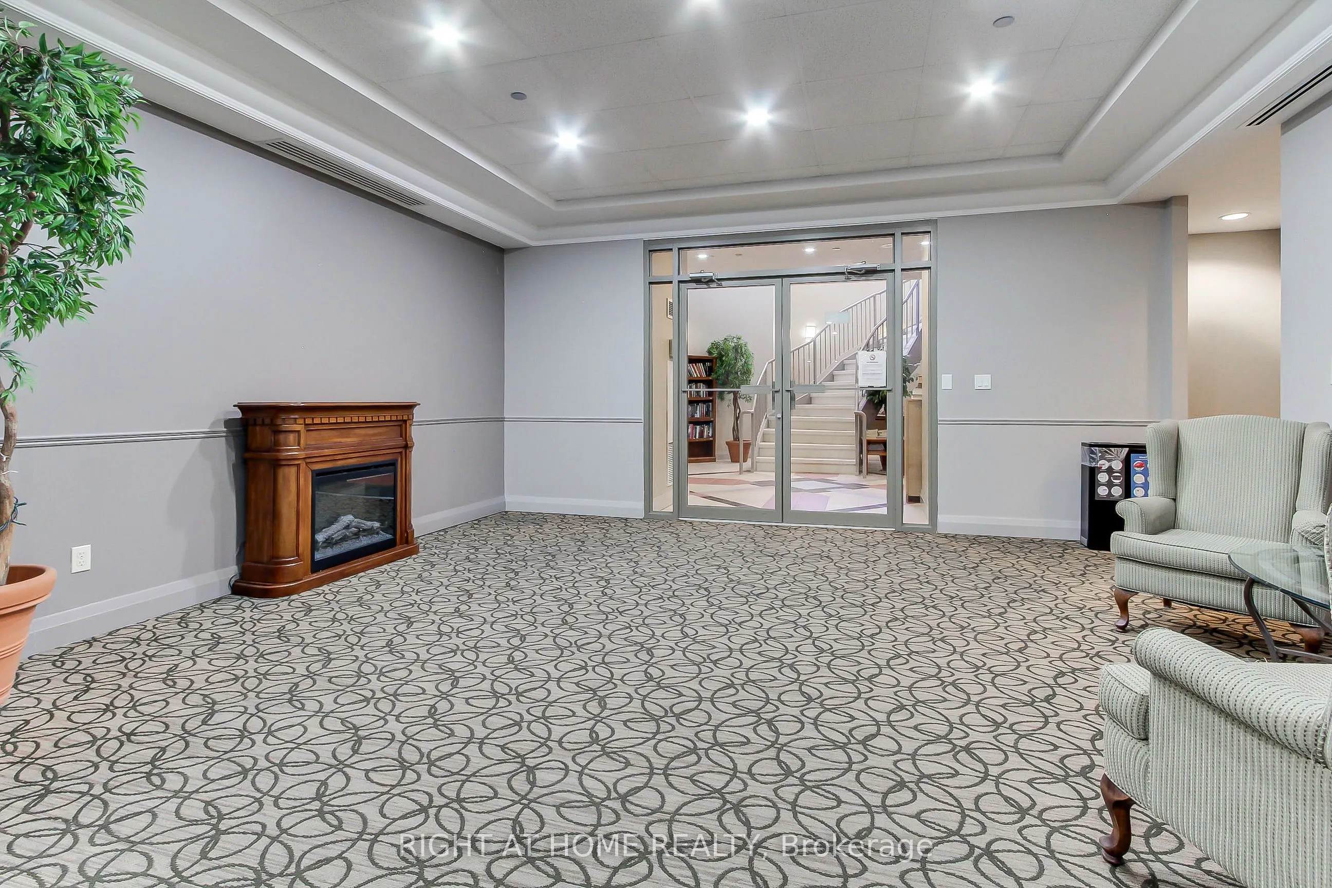 1140 Parkwest Place #1002