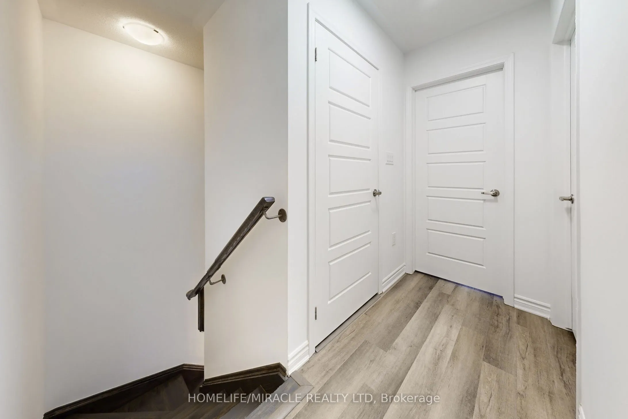 1587 Moira Crescent