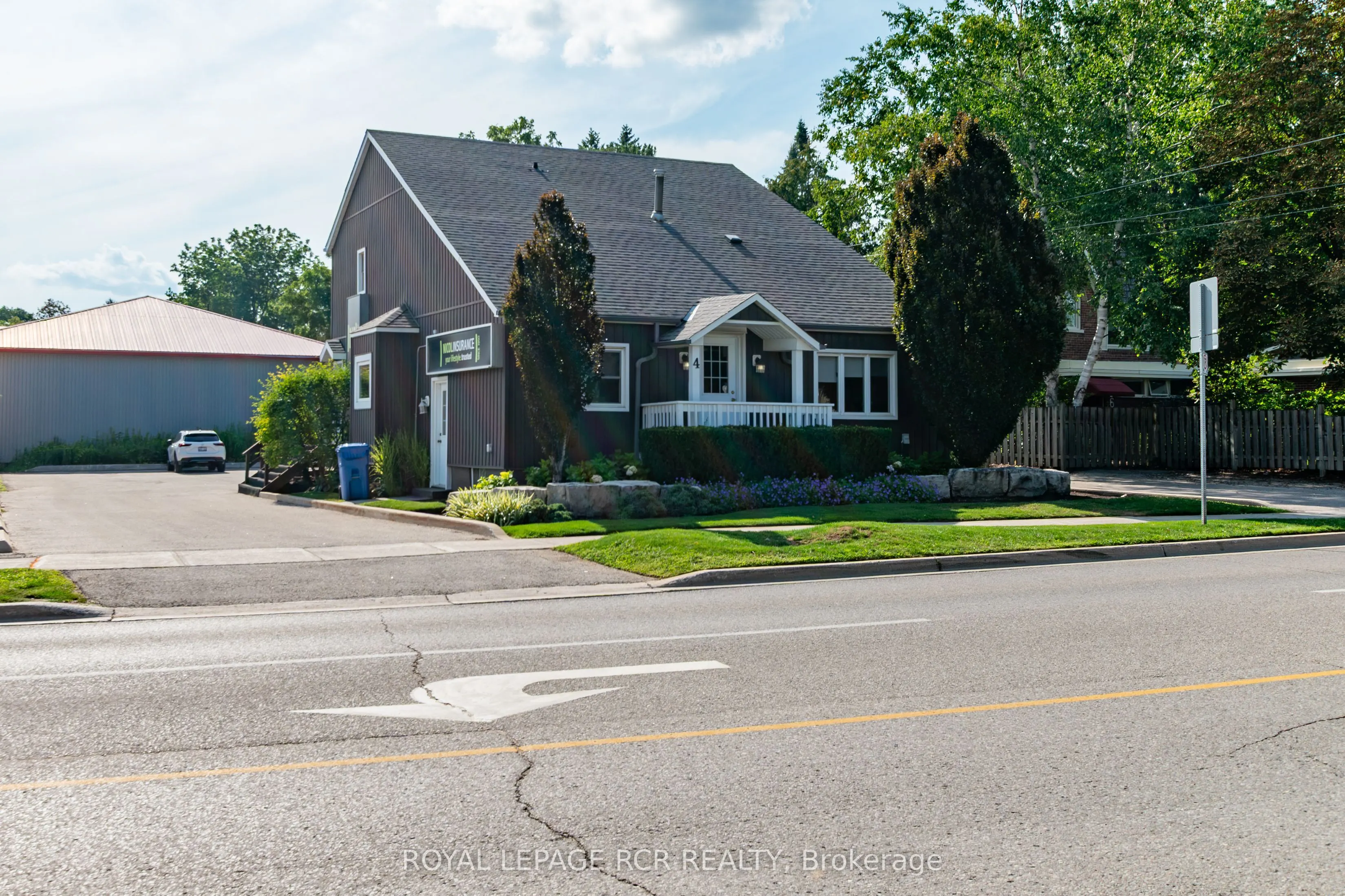 4 Clara Street