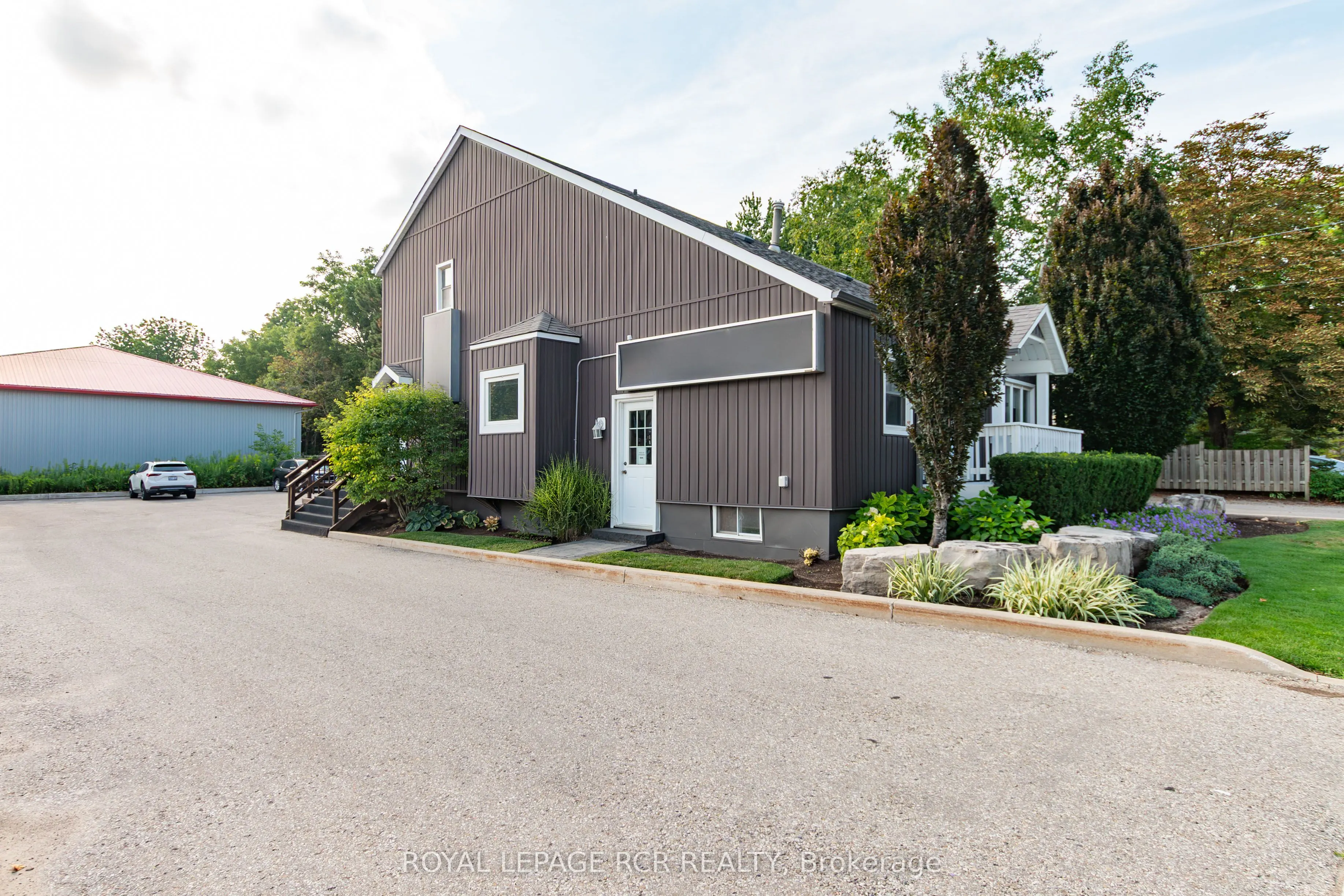 4 Clara Street
