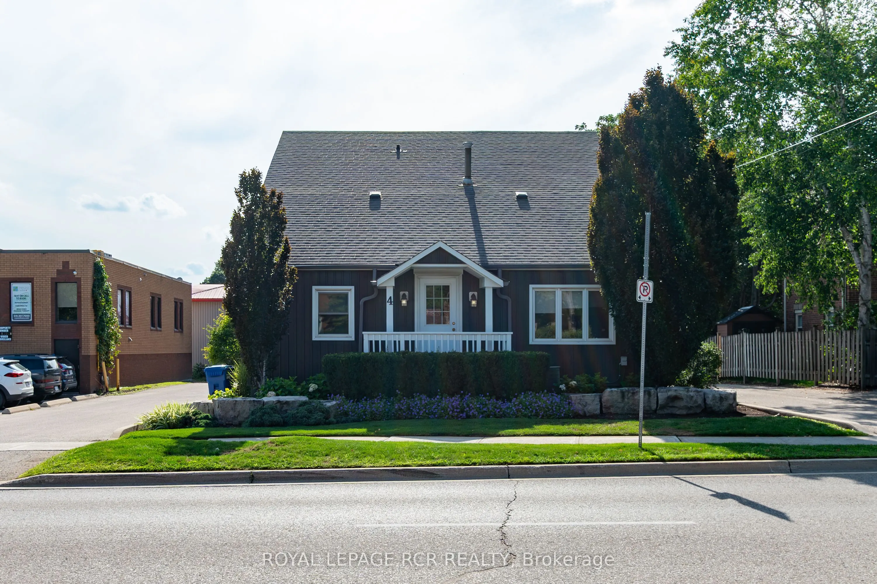 4 Clara Street