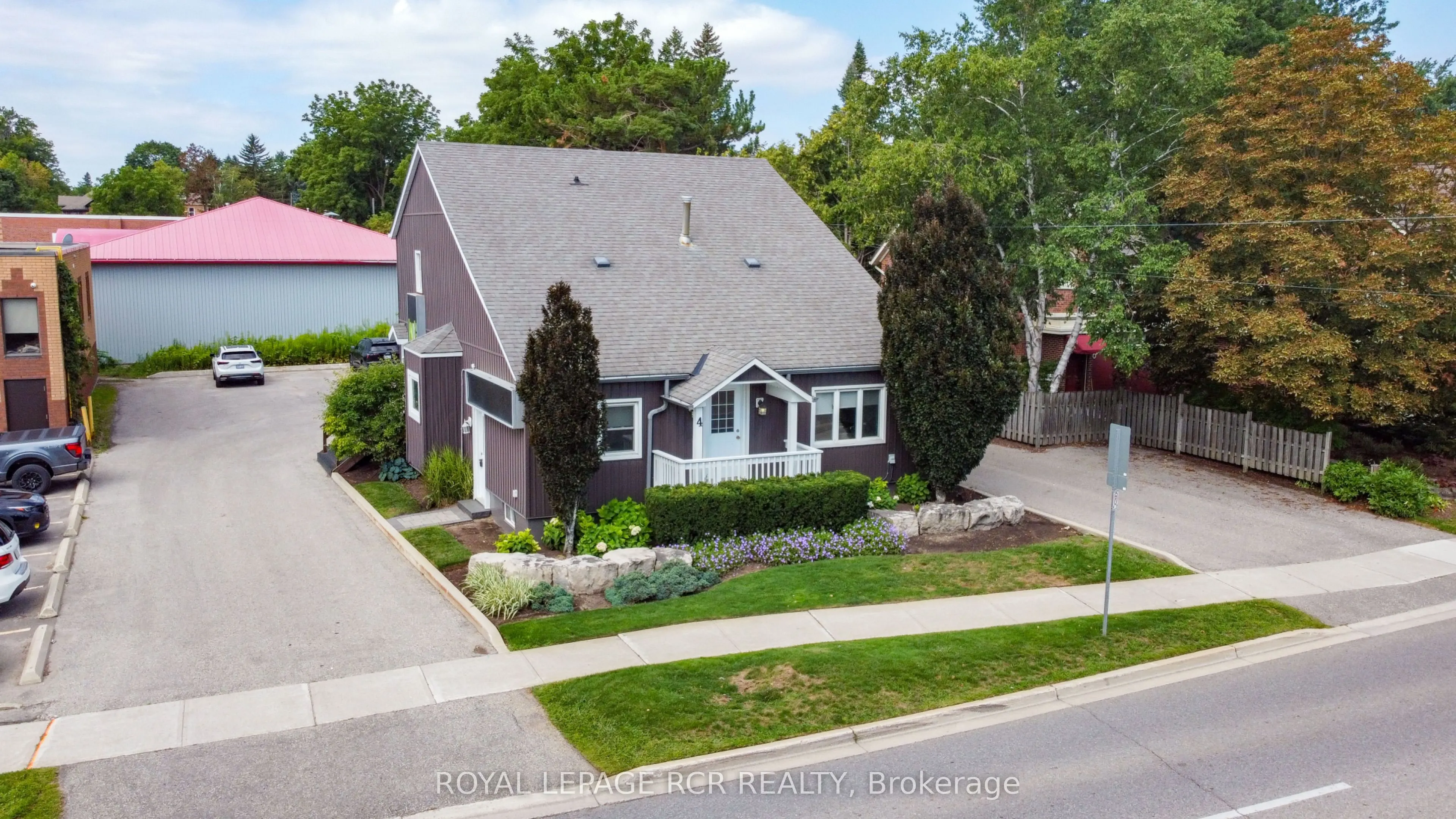 4 Clara Street