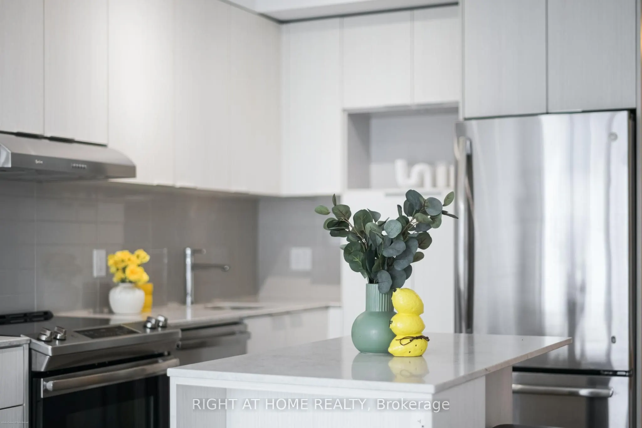 2520 Eglinton Avenue W #1602