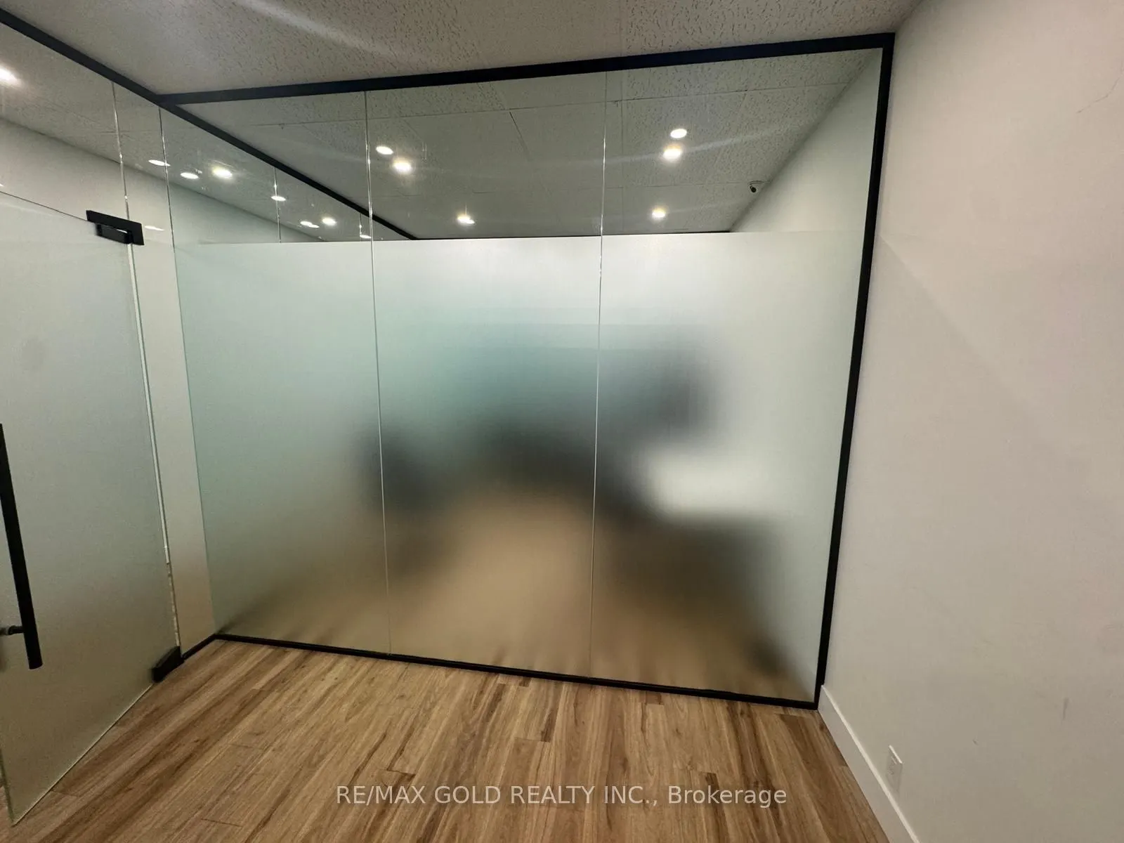 136 Guelph Street #2