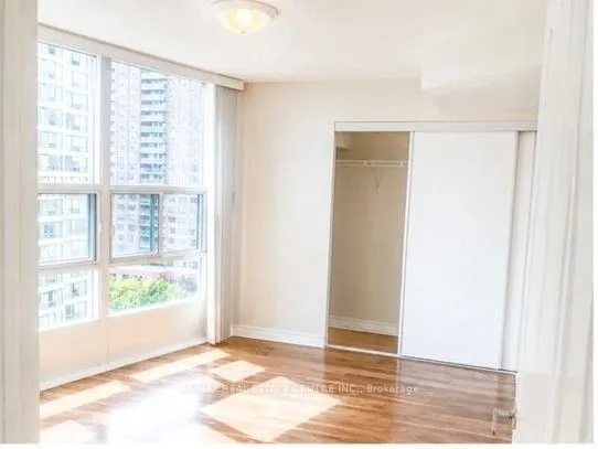 33 Elm Drive #1205