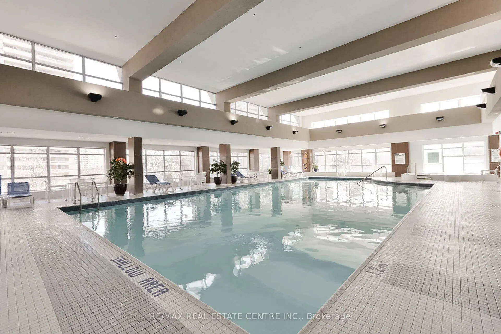 33 Elm Drive #1205