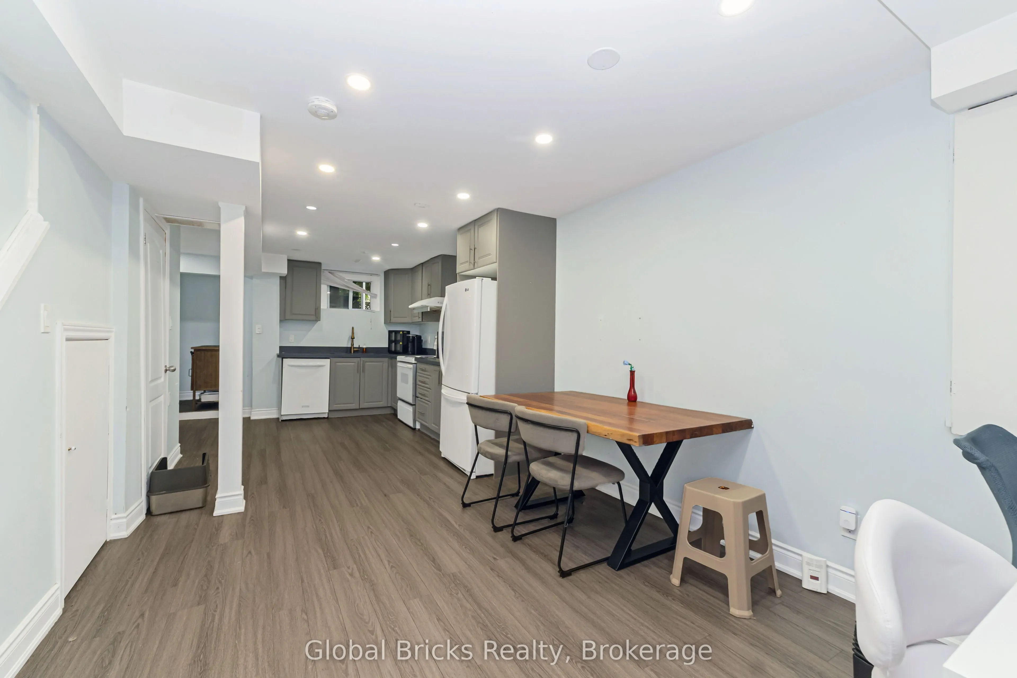6190 Saltmarsh Court