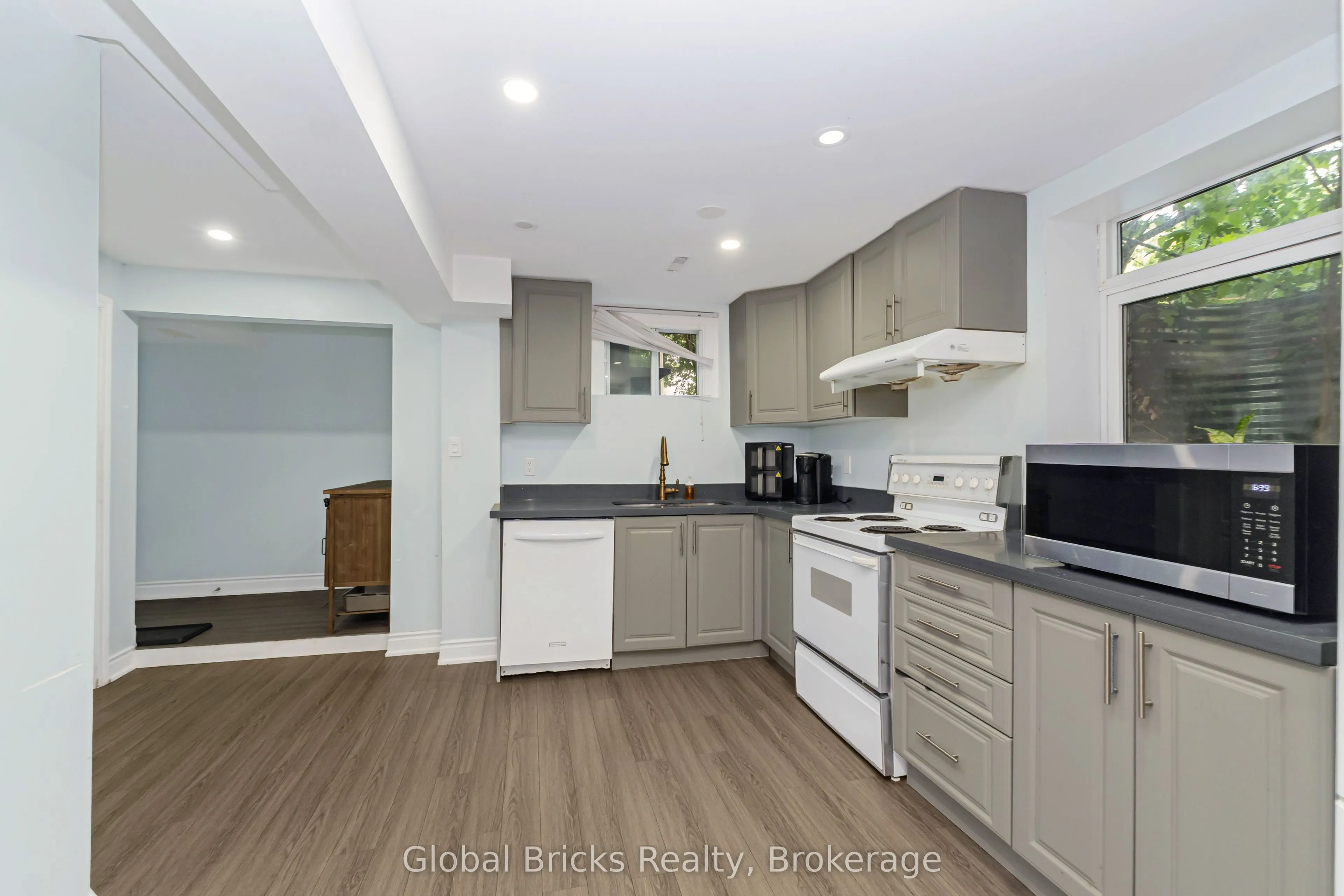 6190 Saltmarsh Court