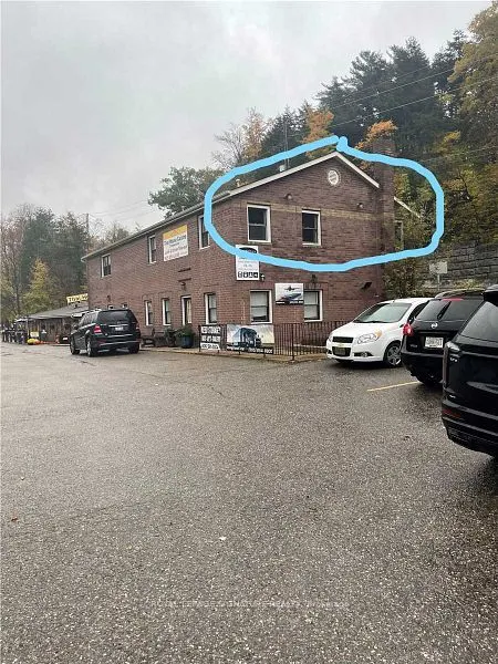 43 MAIN Street S #2B