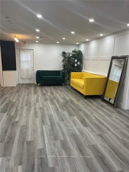 43 MAIN Street S #2B