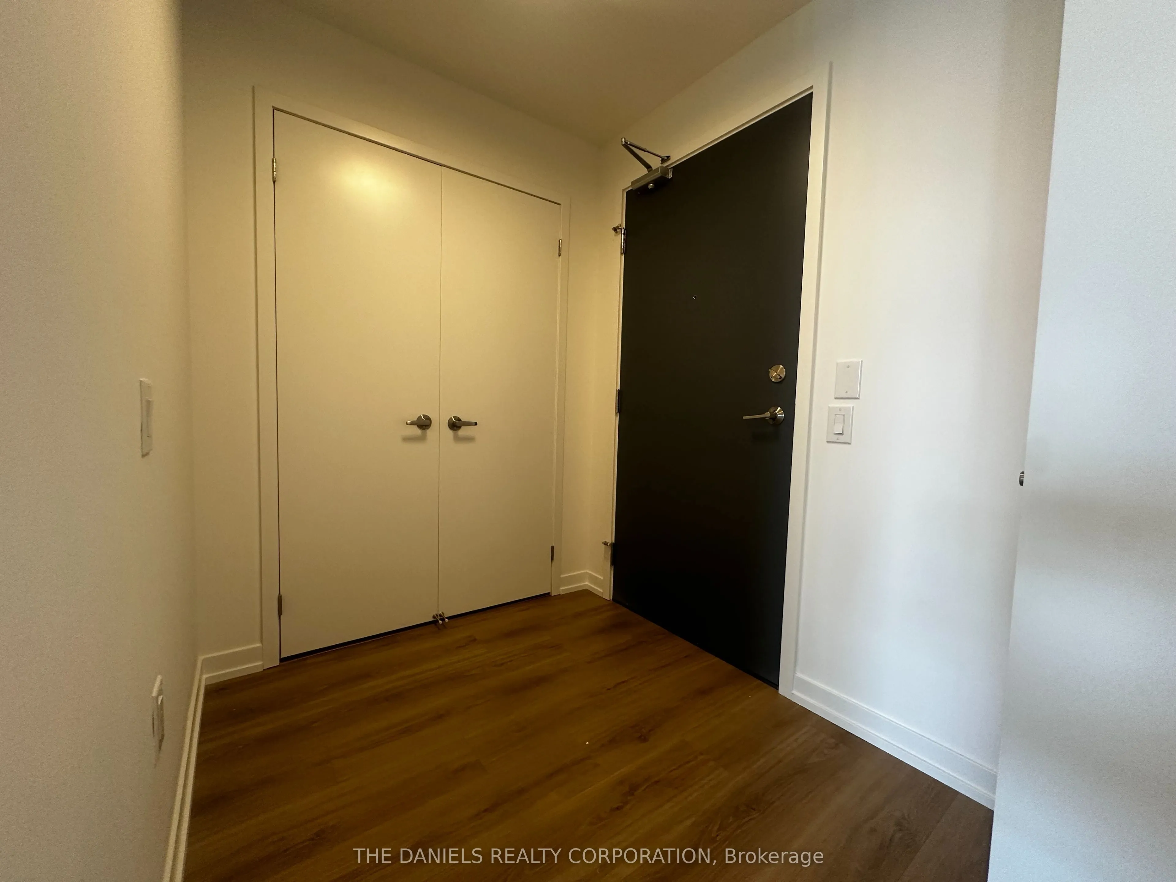 2485 Eglinton Avenue W #1013