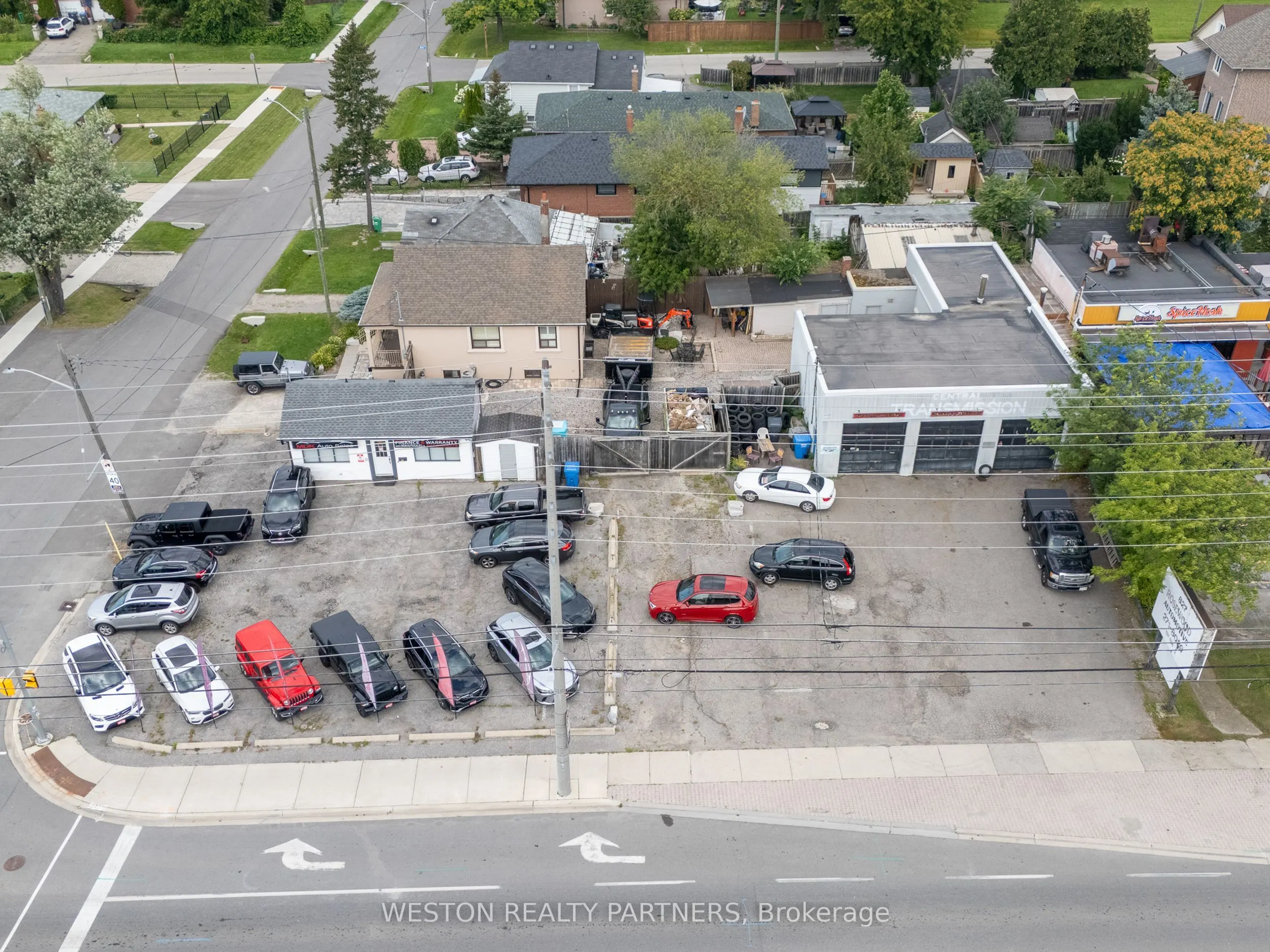 825-827 Lakeshore Road E