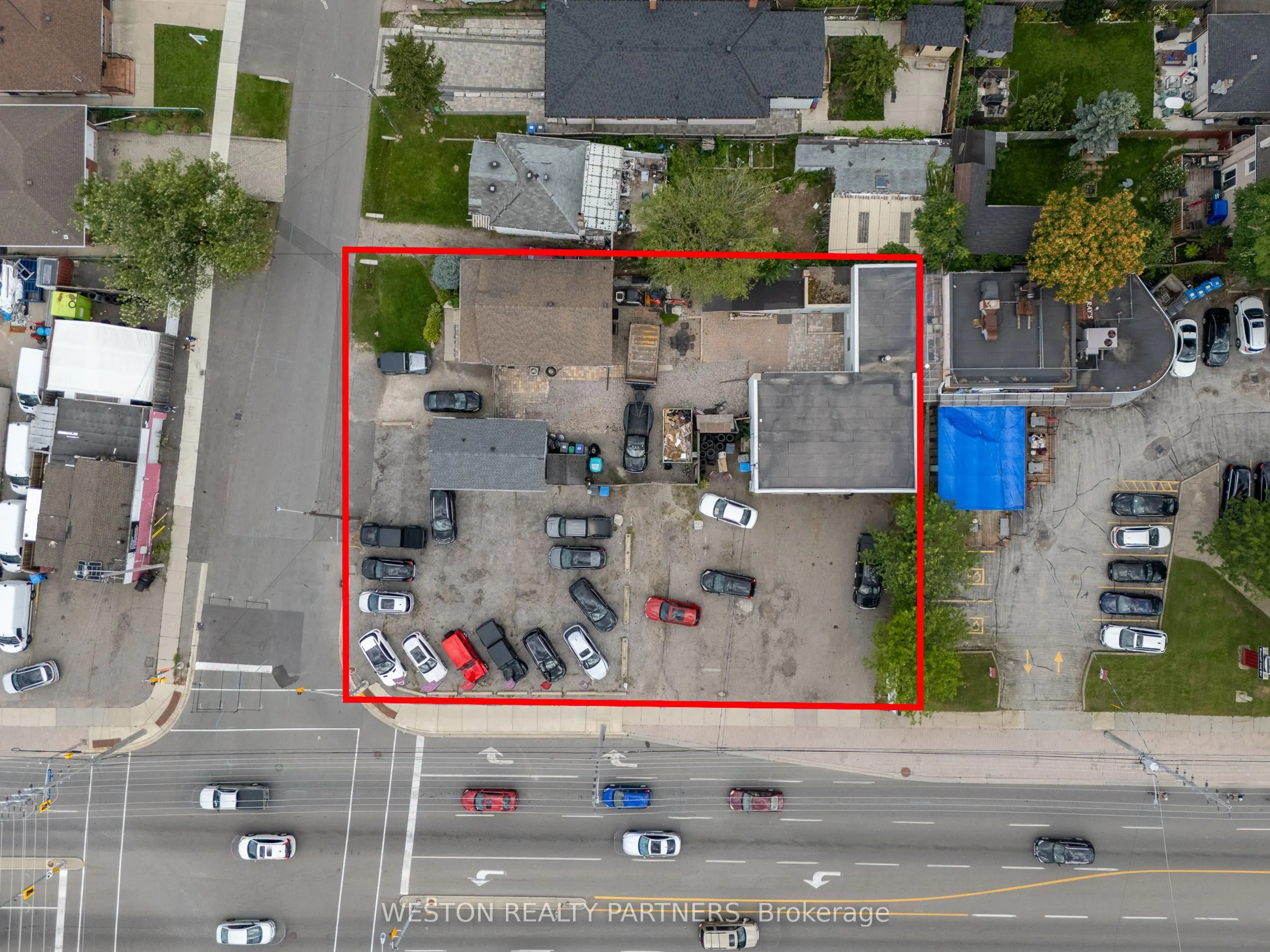 825-827 Lakeshore Road E