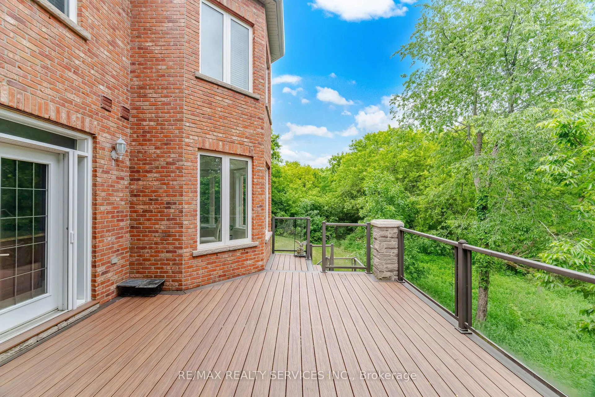 3 Valley Hill Drive